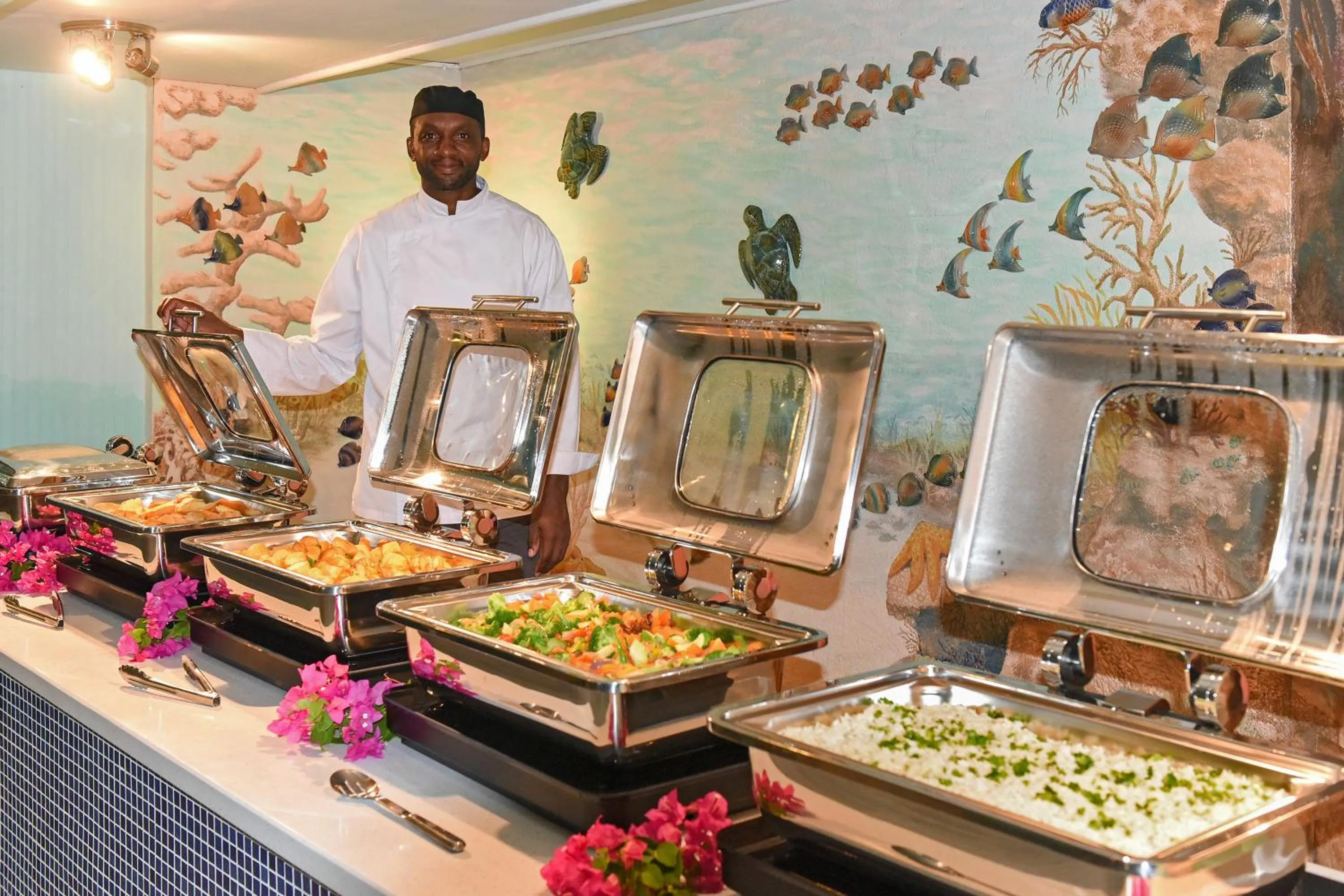 Dinner in Butterfly Beach Hotel