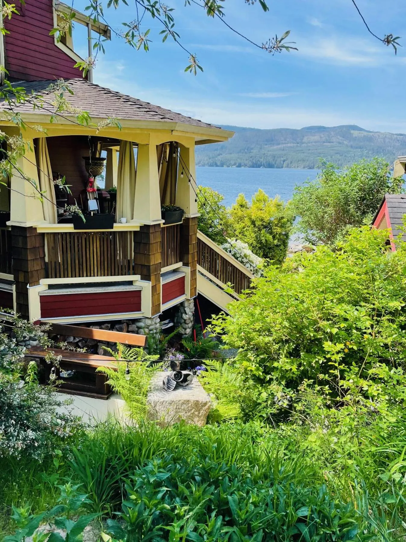 The Tuwanek Hotel and Spa