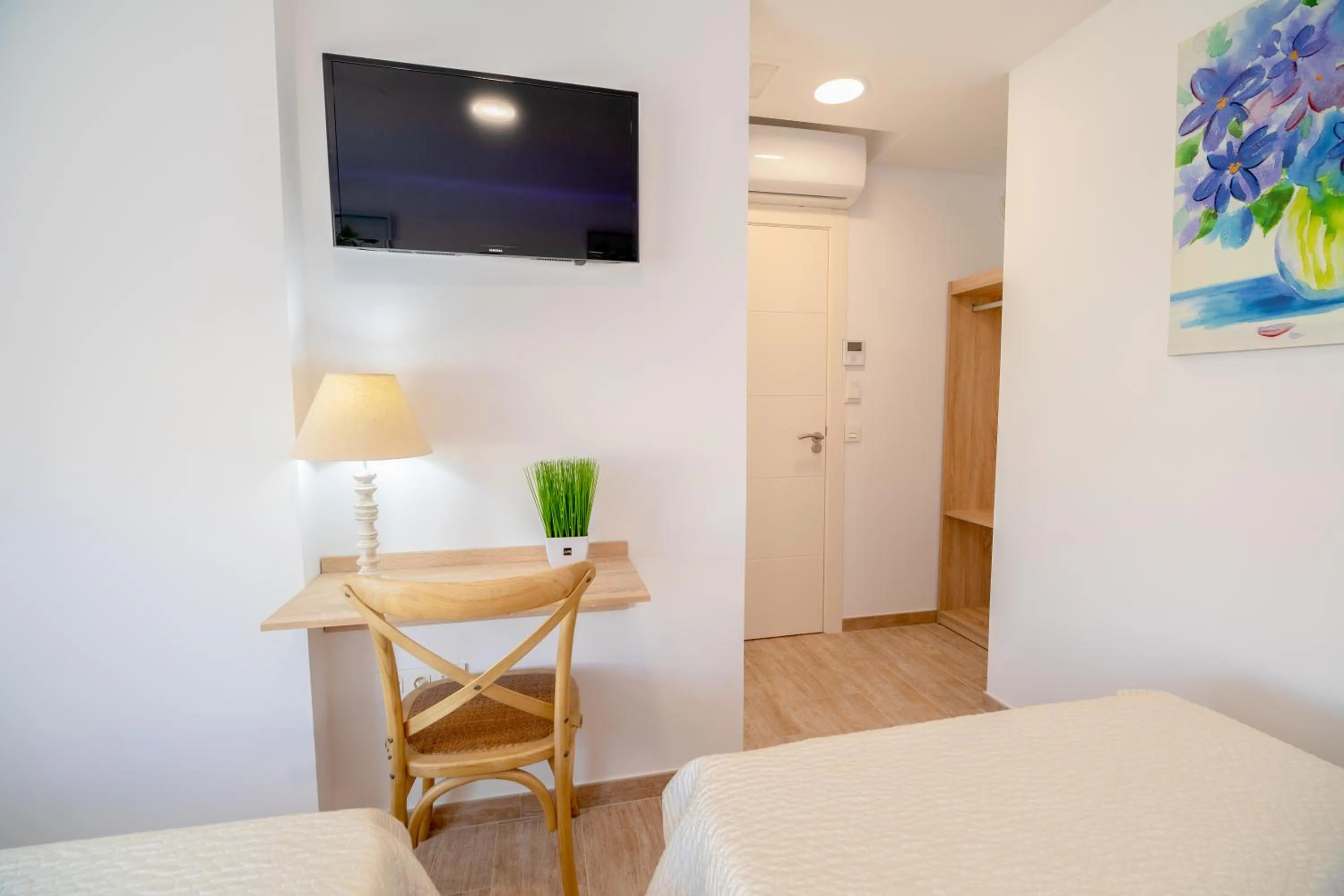 Twin Room in Petit Malaga Congress