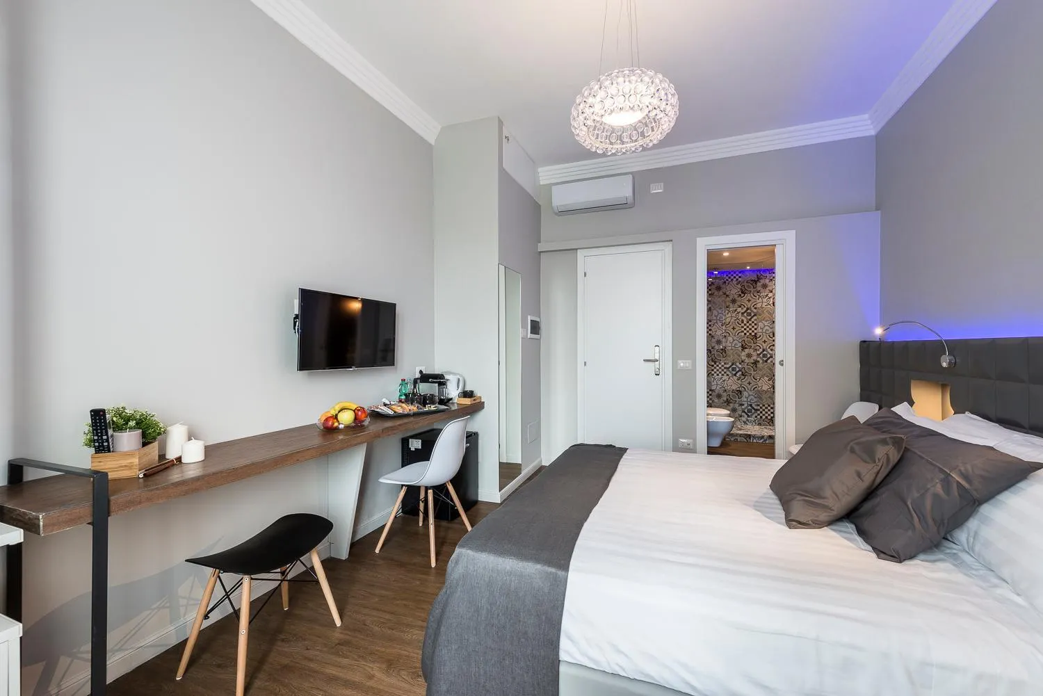 TV and multimedia, Bed in Z-ArchSuites