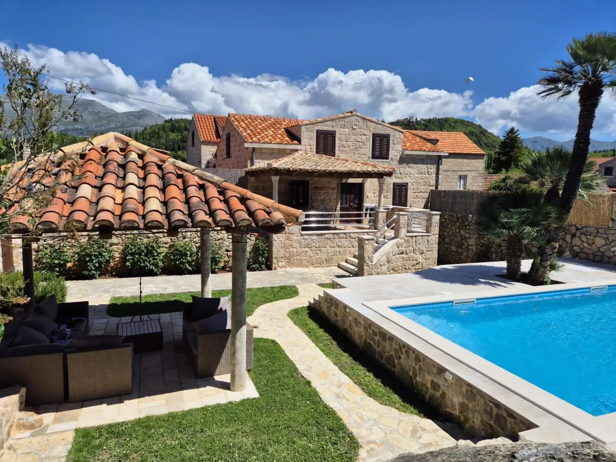 Villa Guardian Villa Guardian