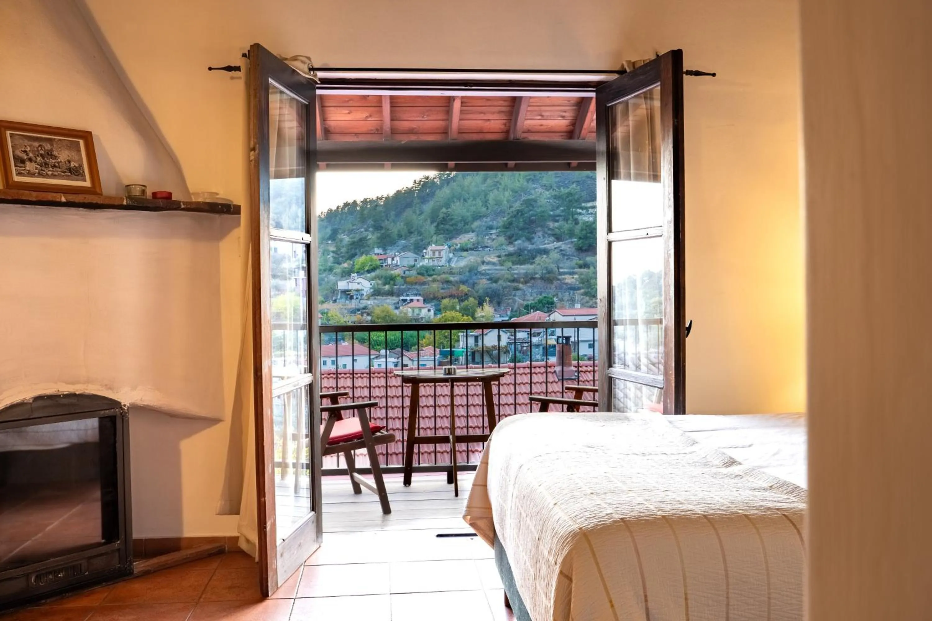 Bed in Ambelikos Traditional Agrohotel