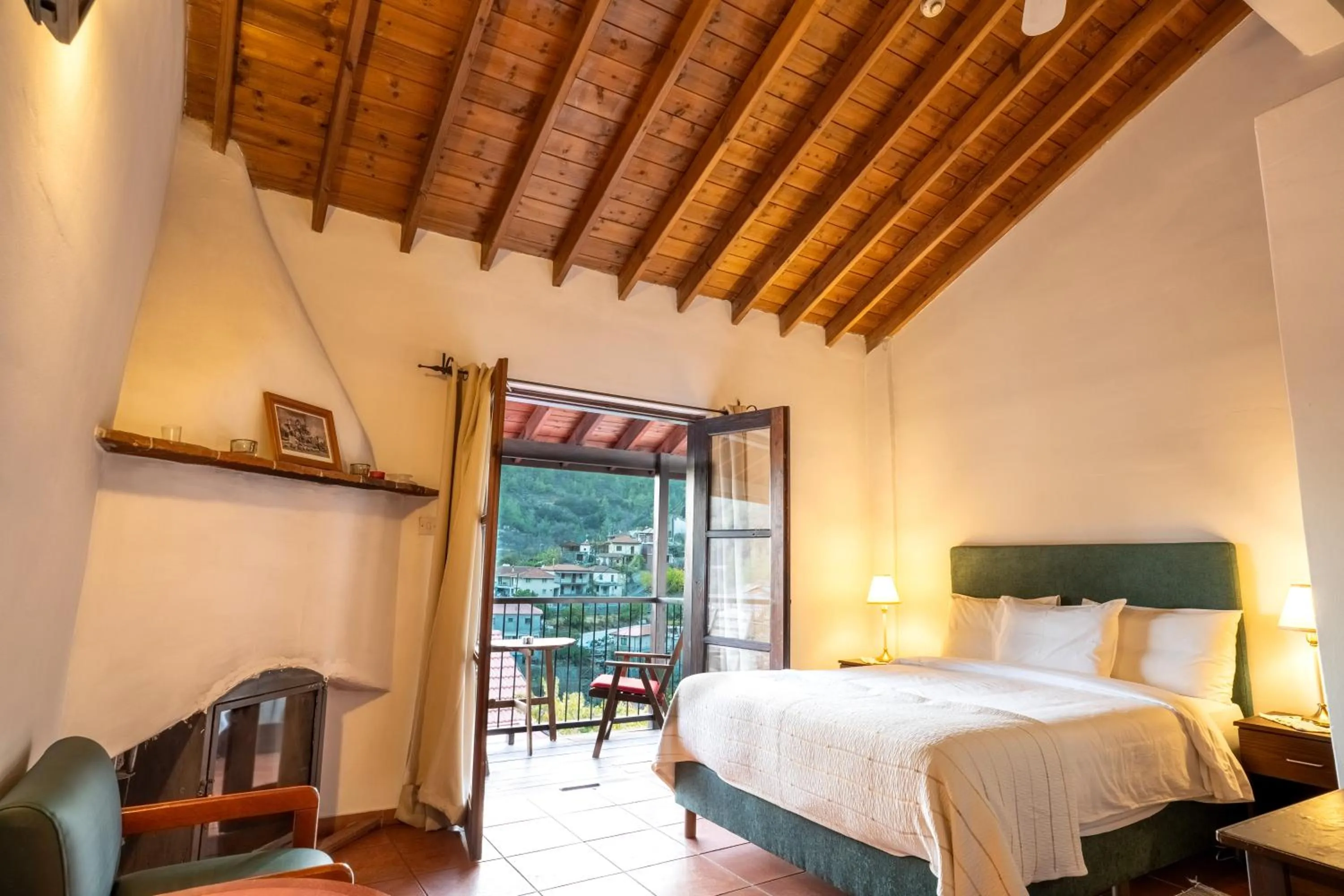 Bed in Ambelikos Traditional Agrohotel