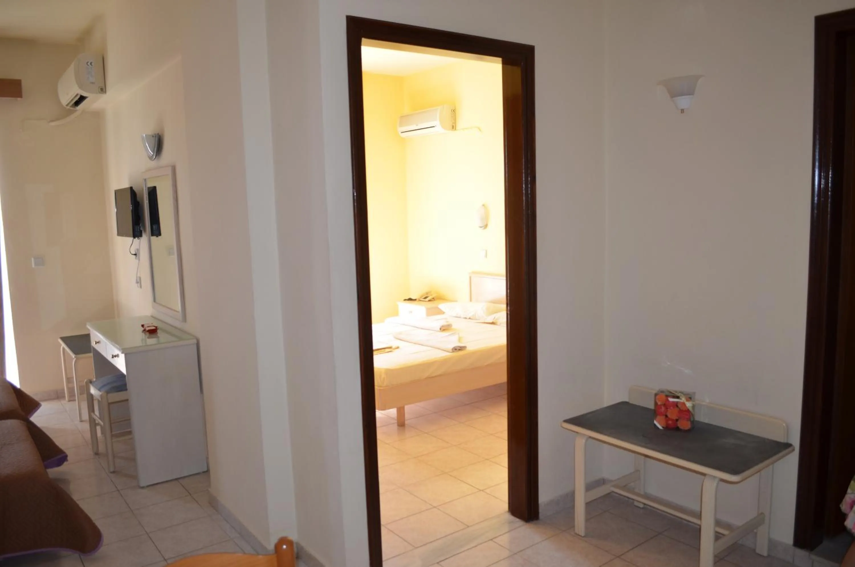 Photo of the whole room, Bed in Kremasti Memories