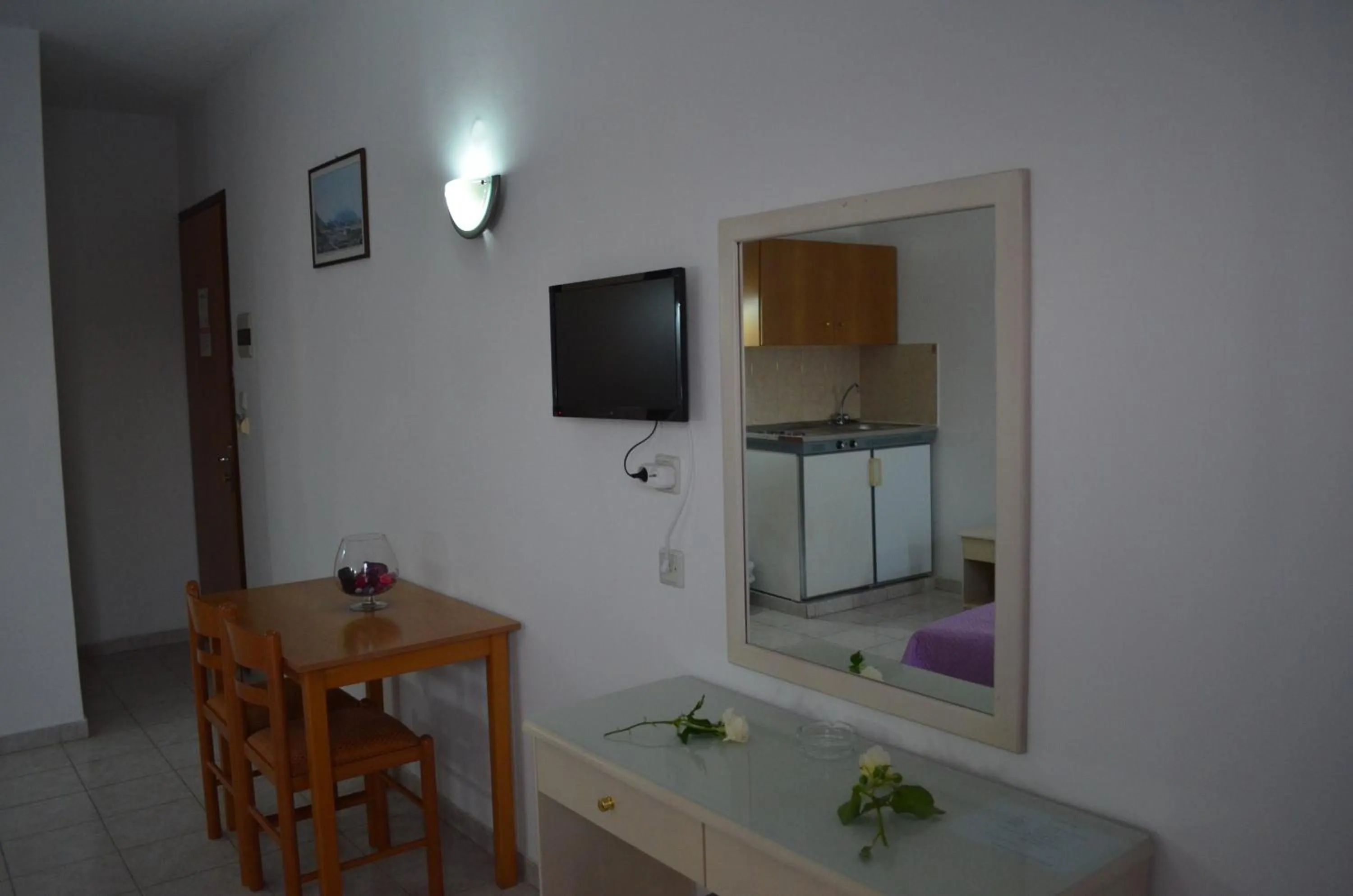 Bed in Kremasti Memories