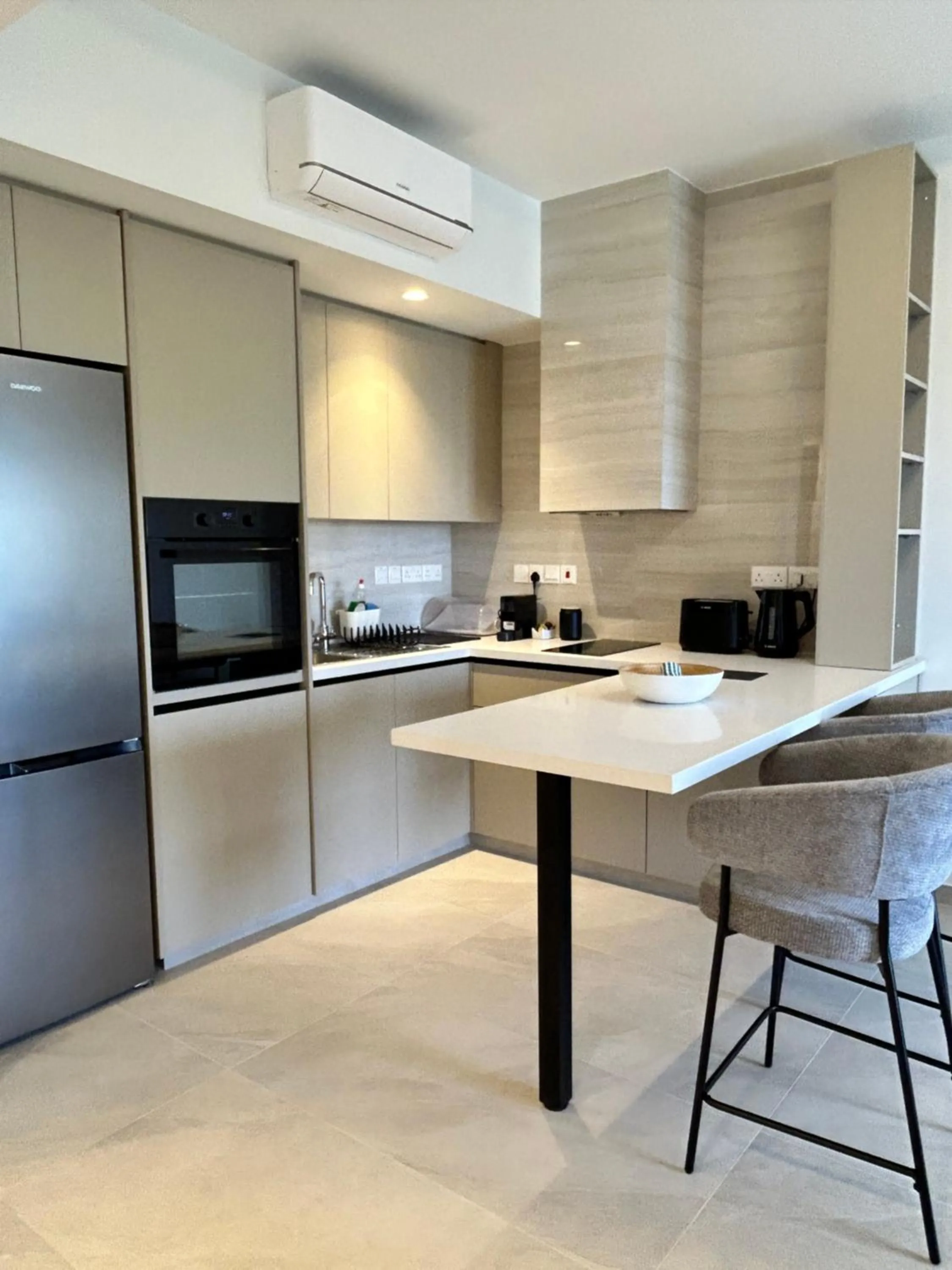 Coffee/tea facilities in Pigeon Beach Hotel Apartments