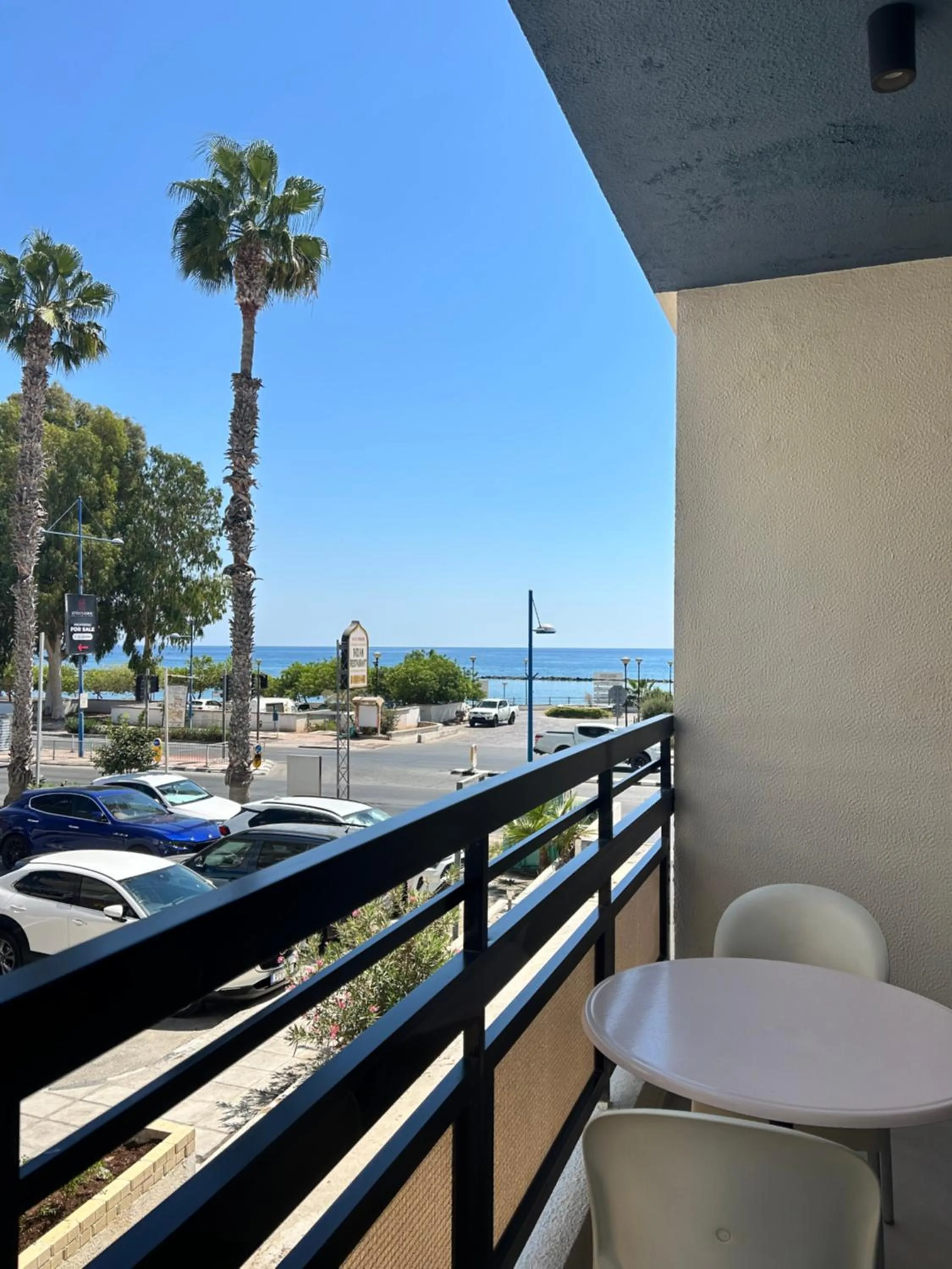 Patio in Pigeon Beach Hotel Apartments