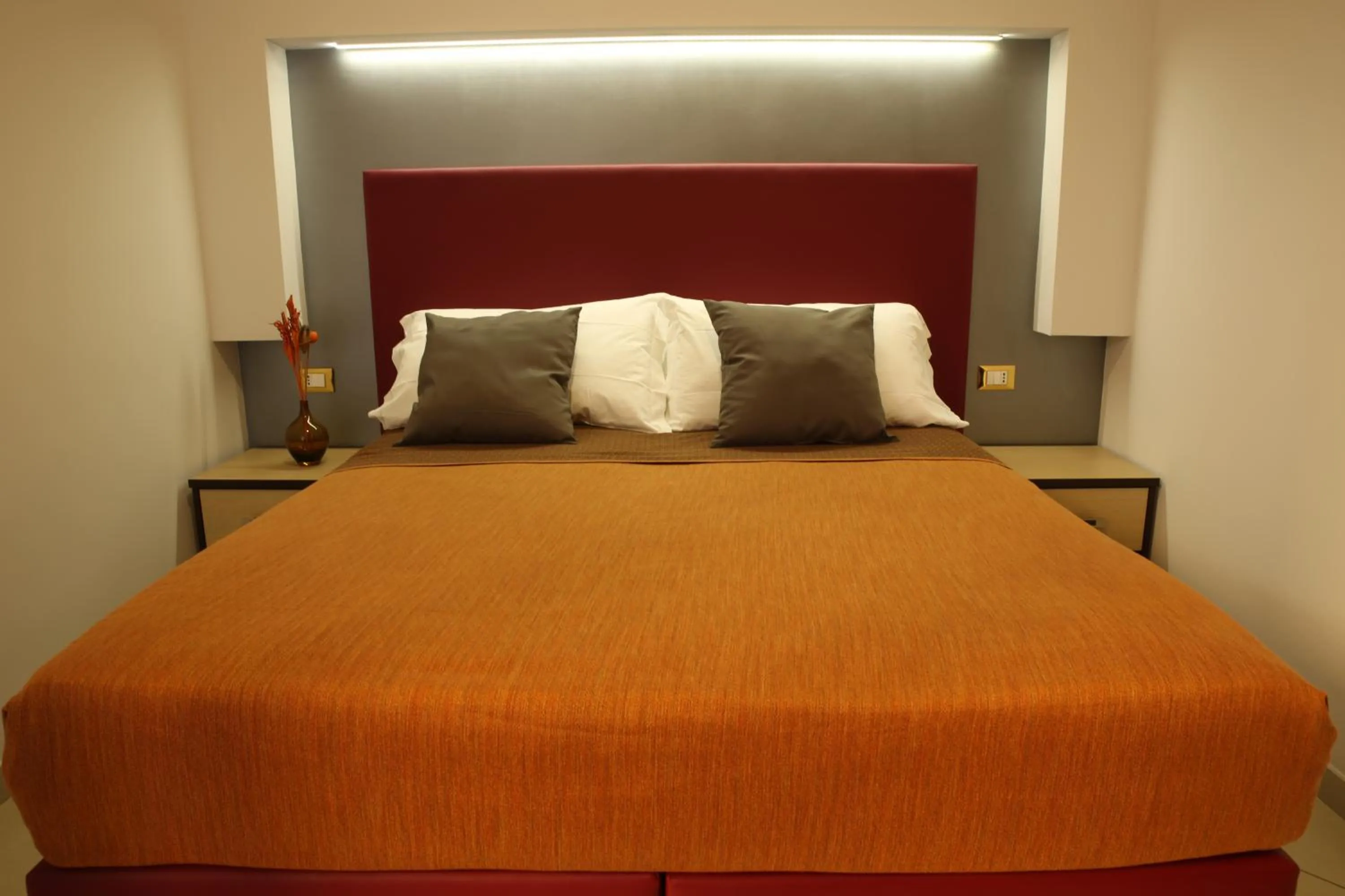Photo of the whole room, Bed in All Seasons