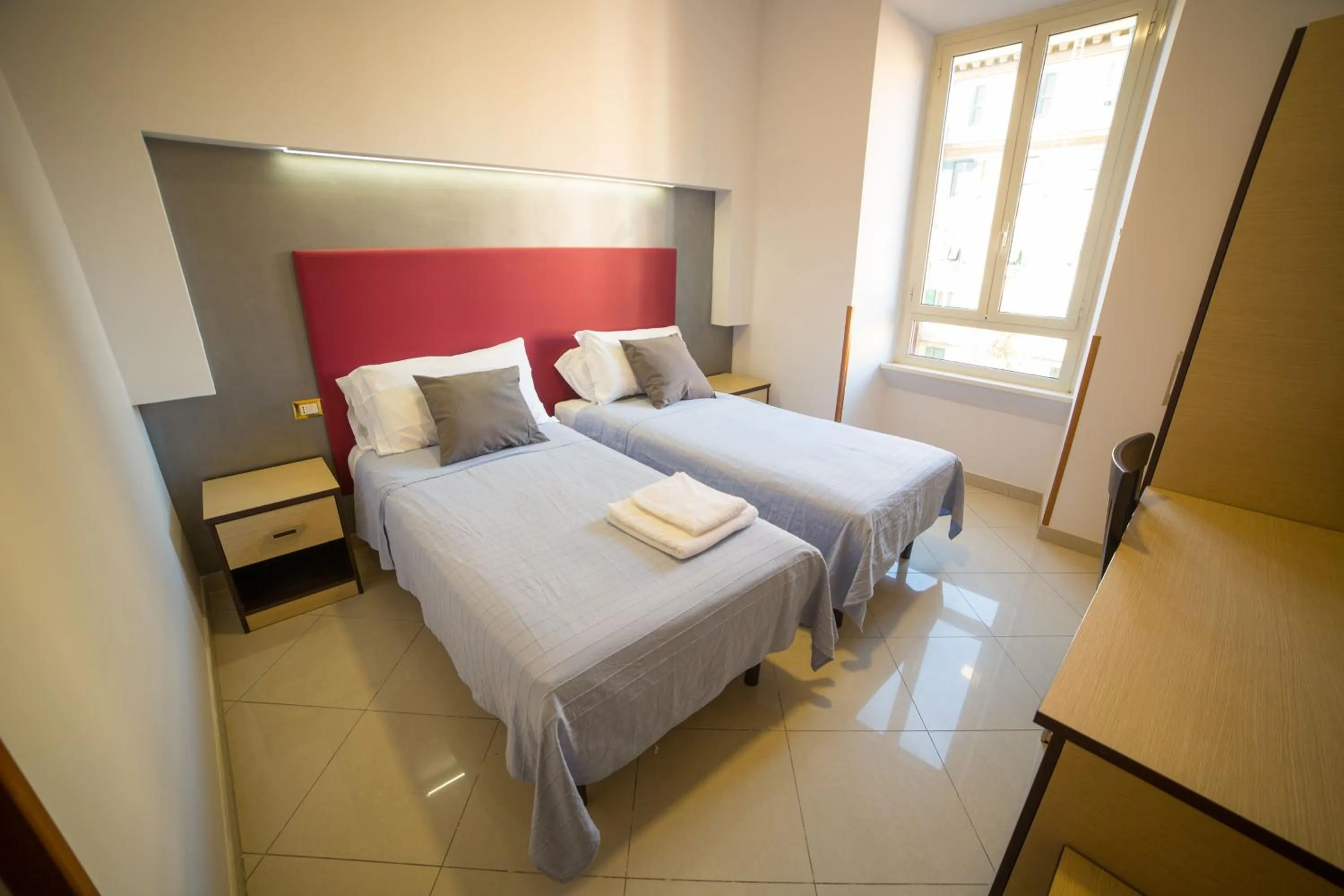 Photo of the whole room, Bed in All Seasons