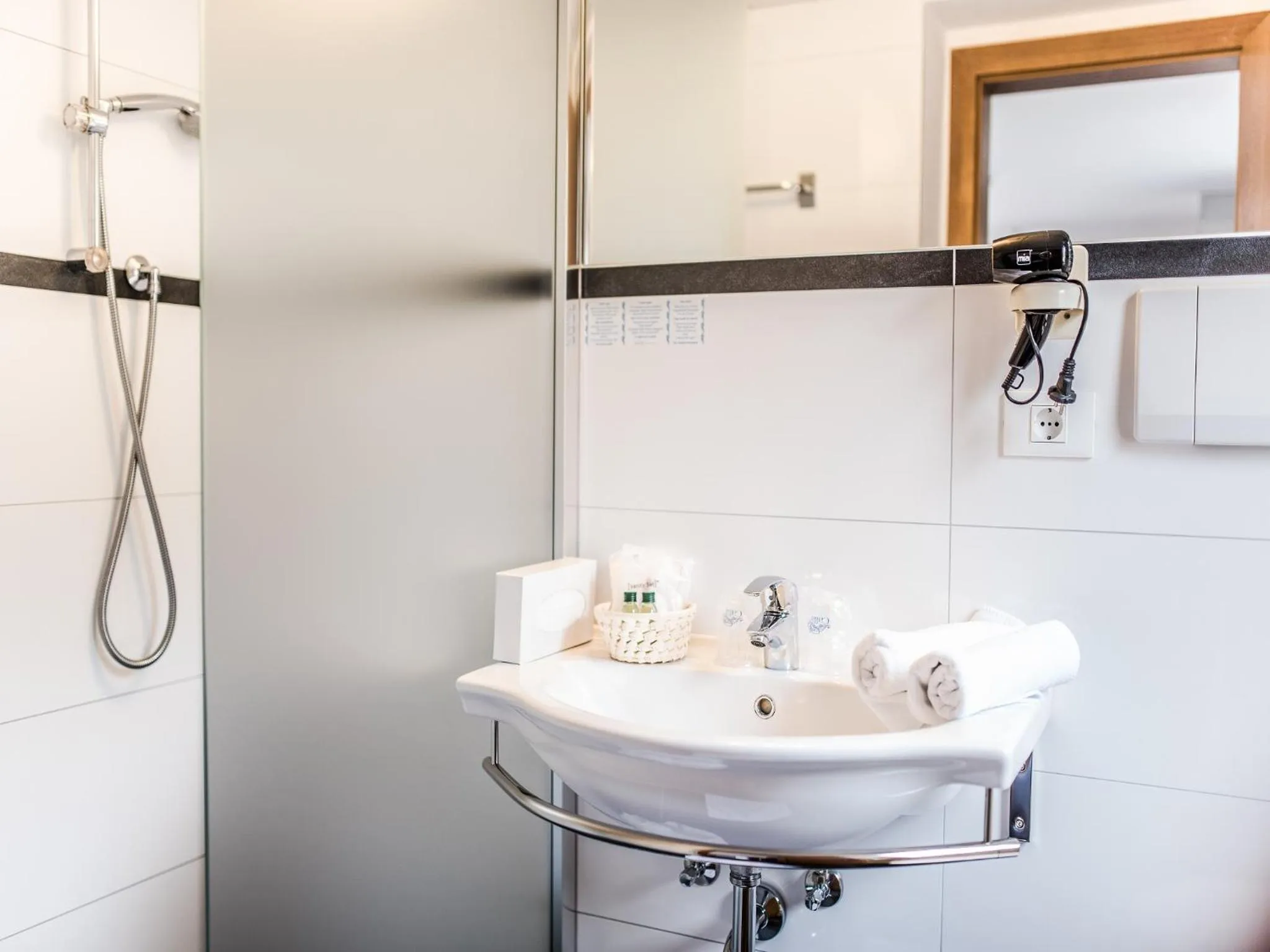 Bathroom in Hotel Alpenjuwel