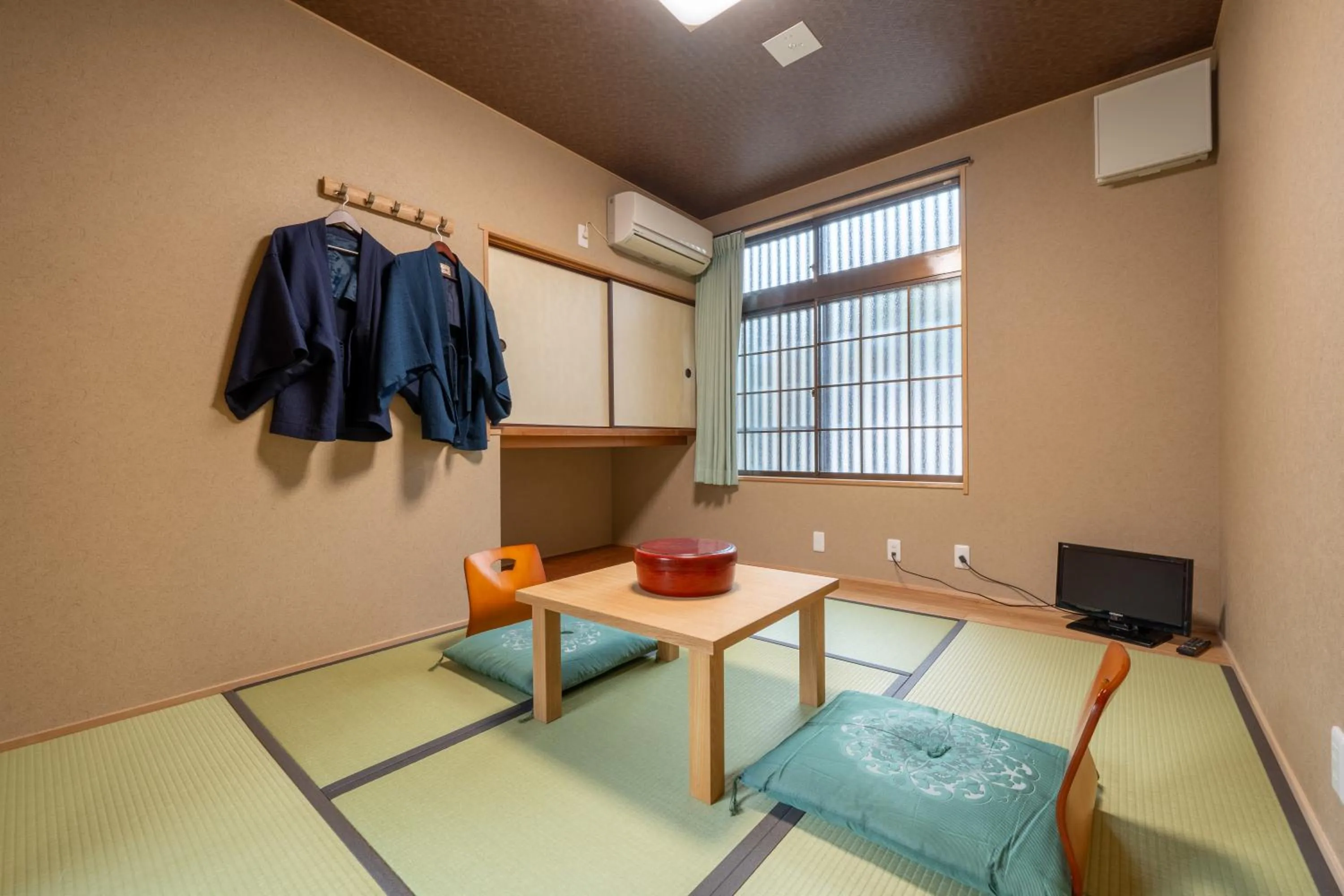 Photo of the whole room in Ryokan Yamazaki