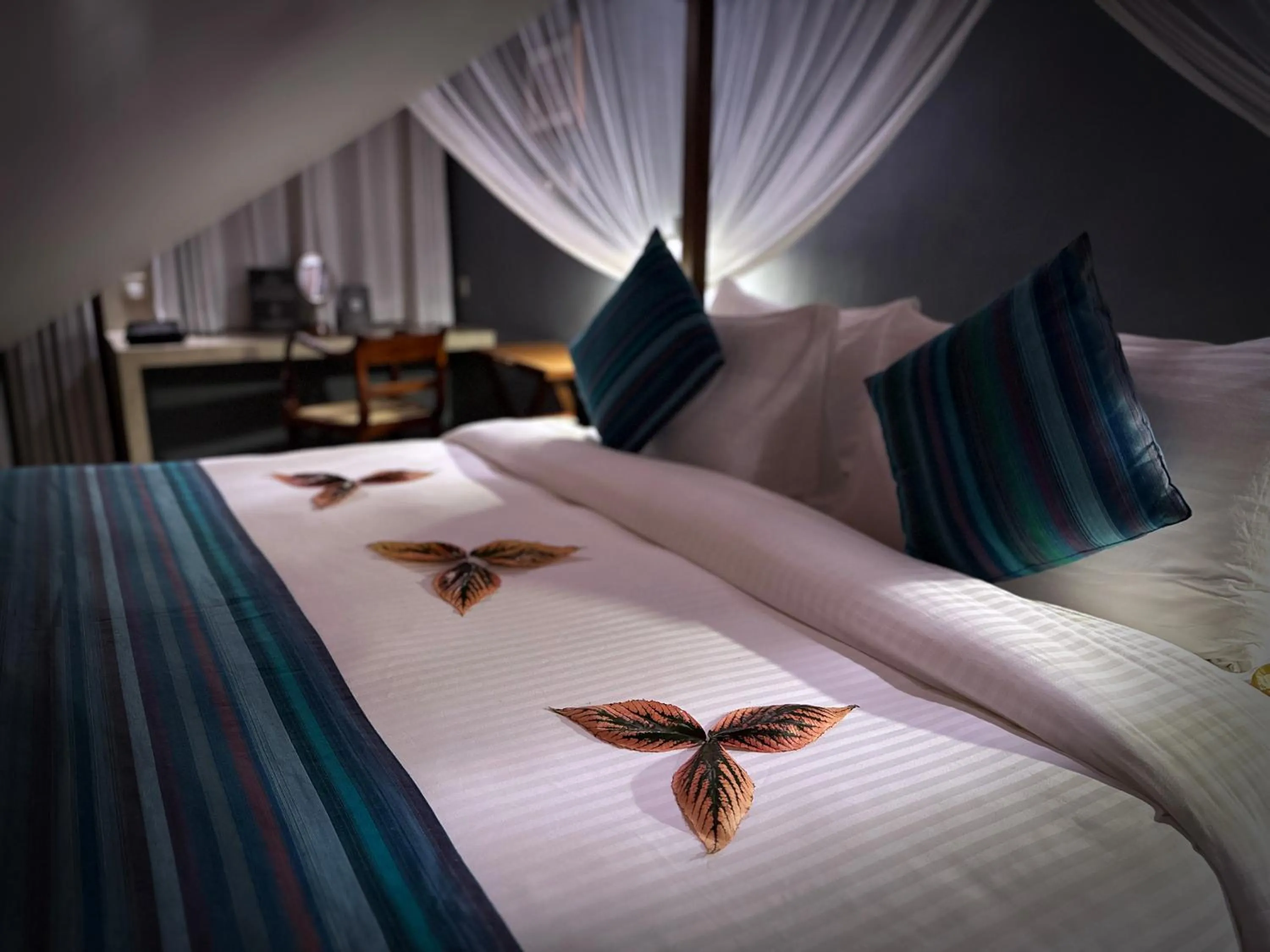 Bed in Aarunya Nature Resort - Kandy