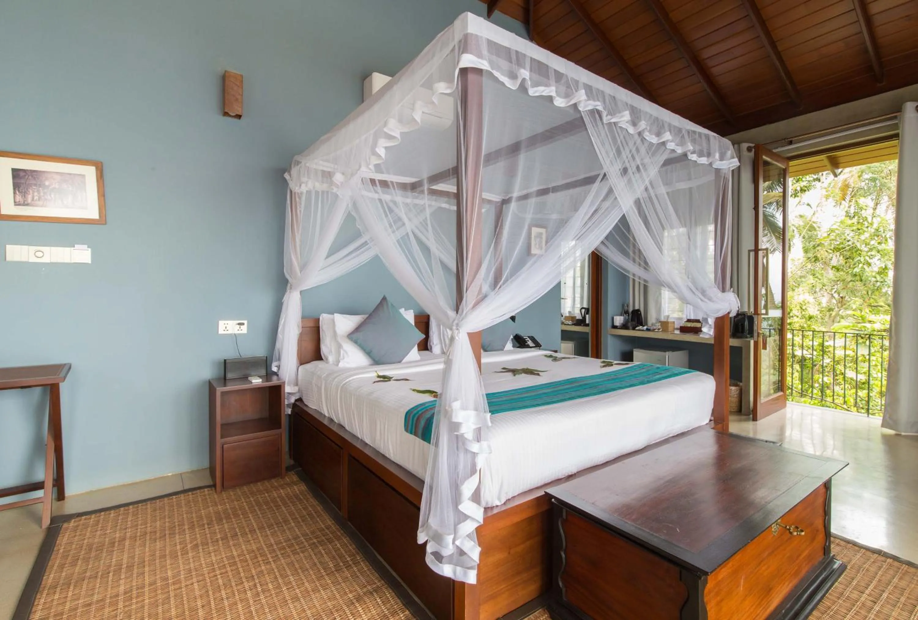 Bed in Aarunya Nature Resort - Kandy