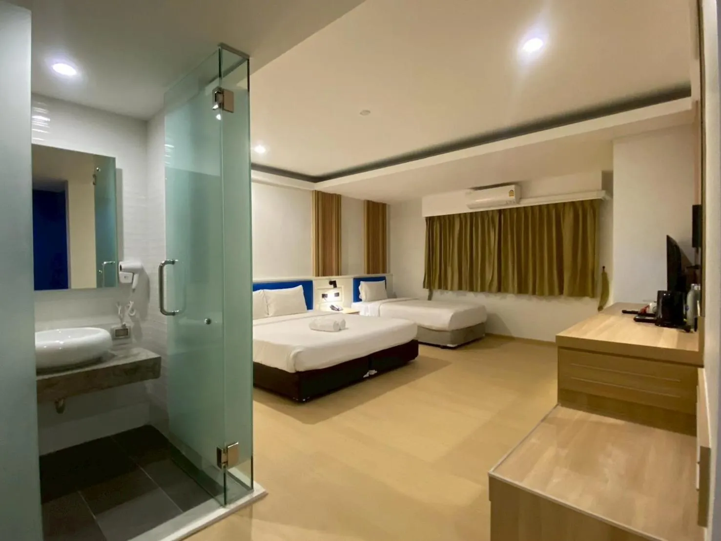 Bed in Armoni Patong Beach Hotel