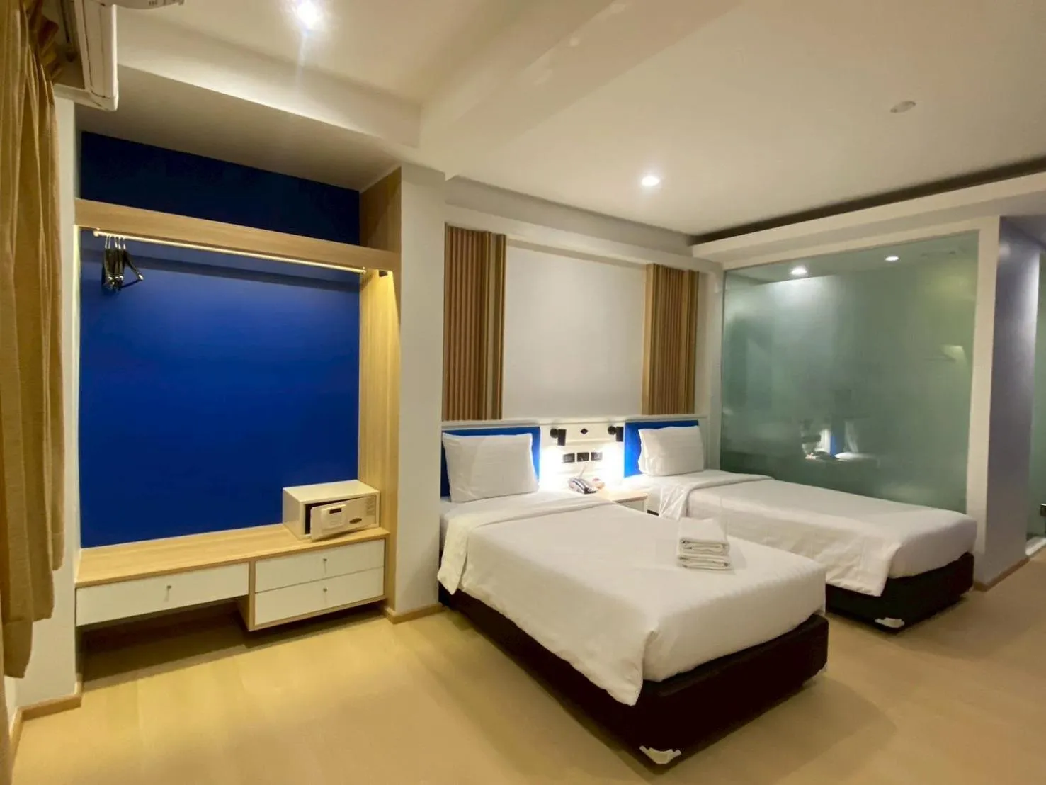 Bed in Armoni Patong Beach Hotel