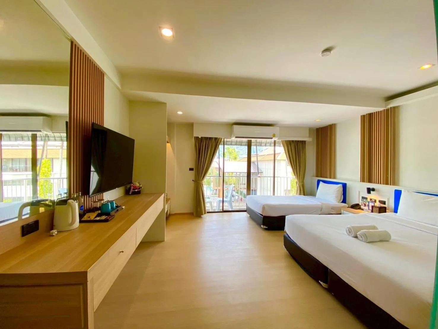 Bed in Armoni Patong Beach Hotel