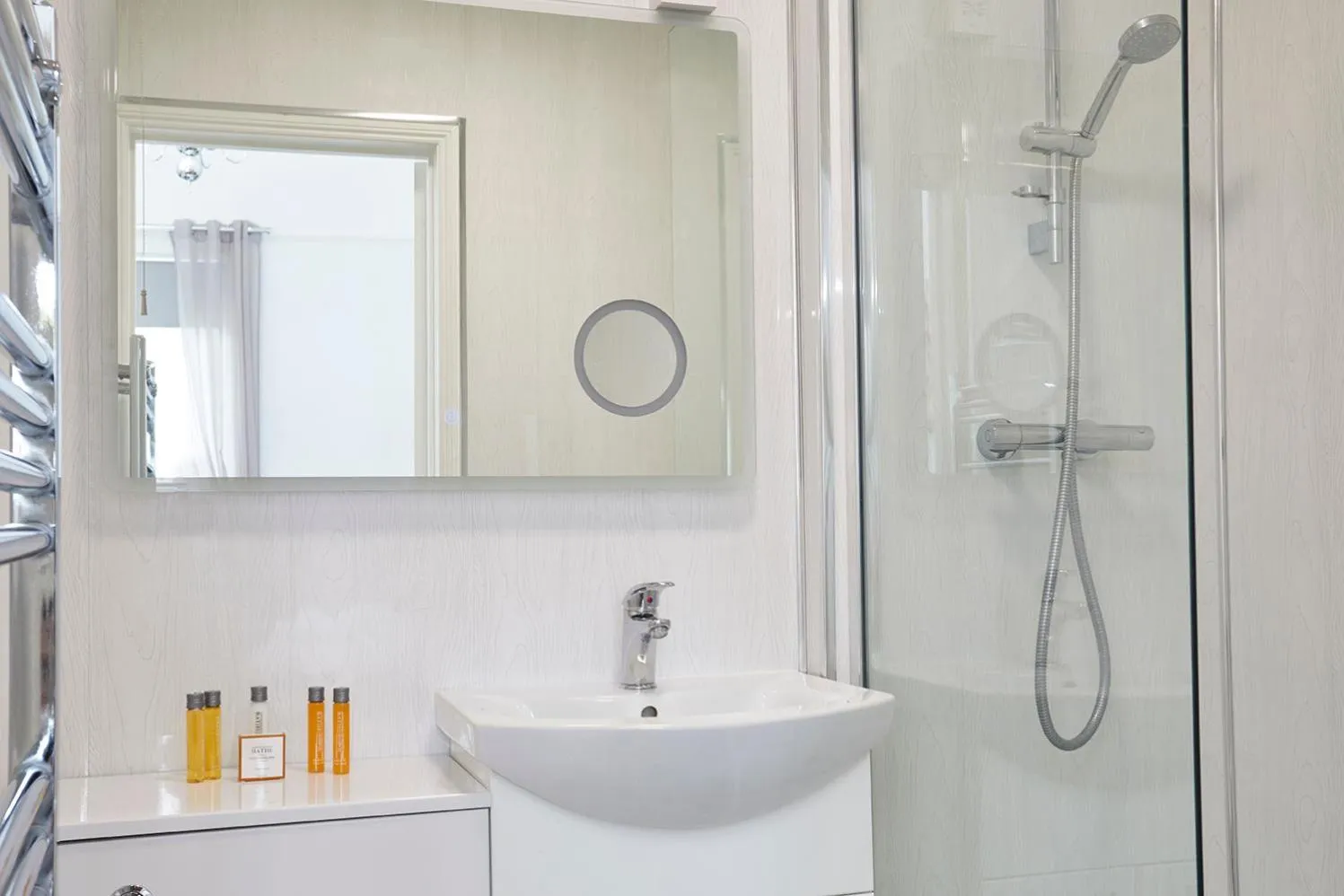 Shower in Luccombe Manor Country House Hotel