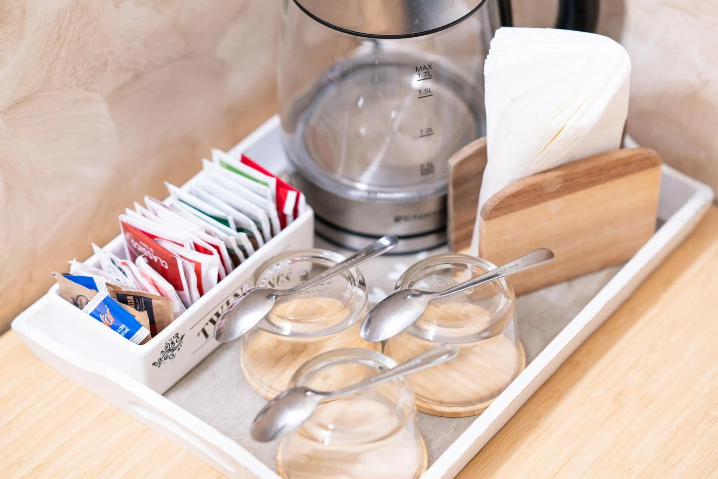 Coffee/tea facilities in Hotel Ascot