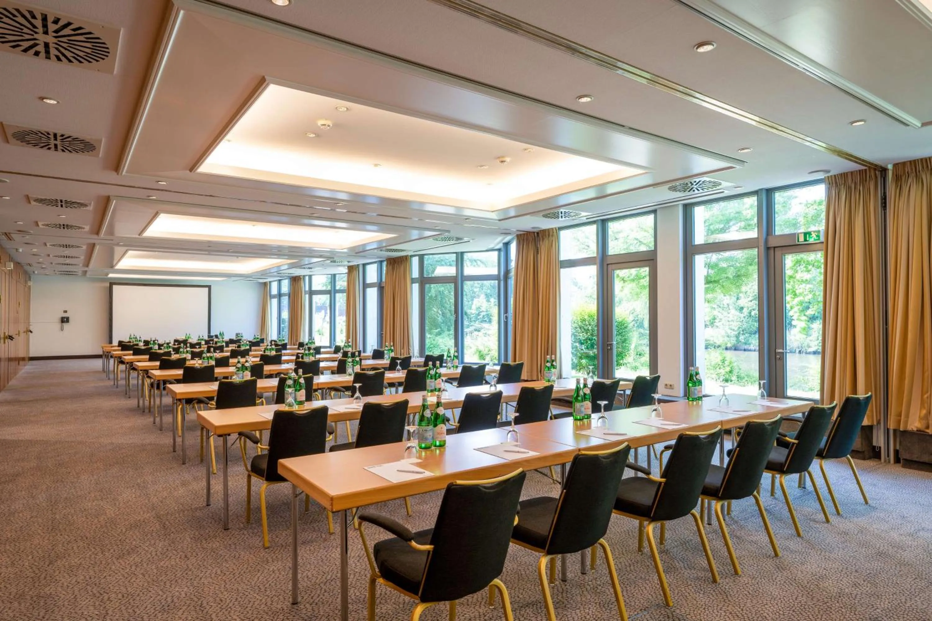Meeting/conference room in Park Inn by Radisson Lübeck