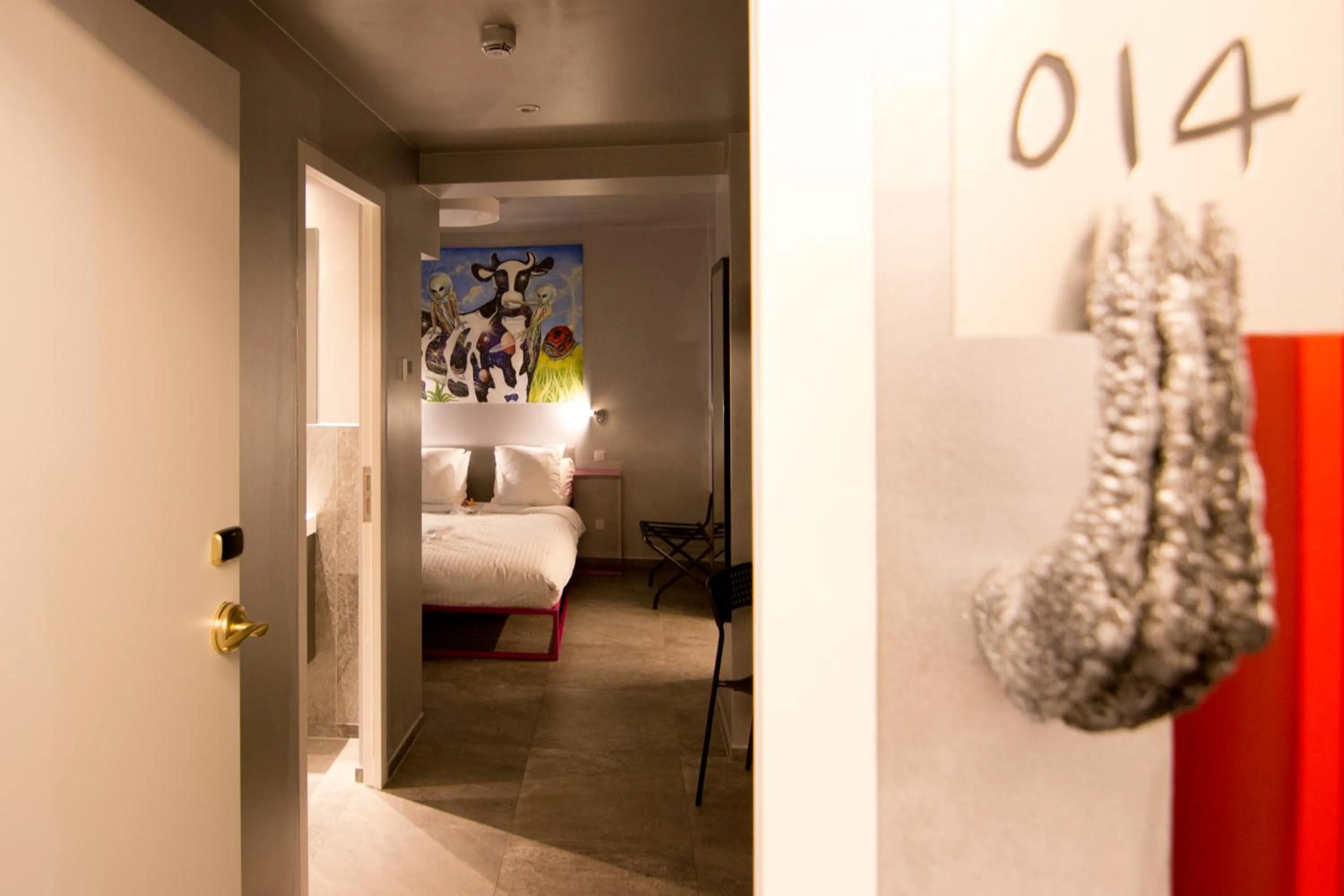 Bedroom, Bed in JJ32