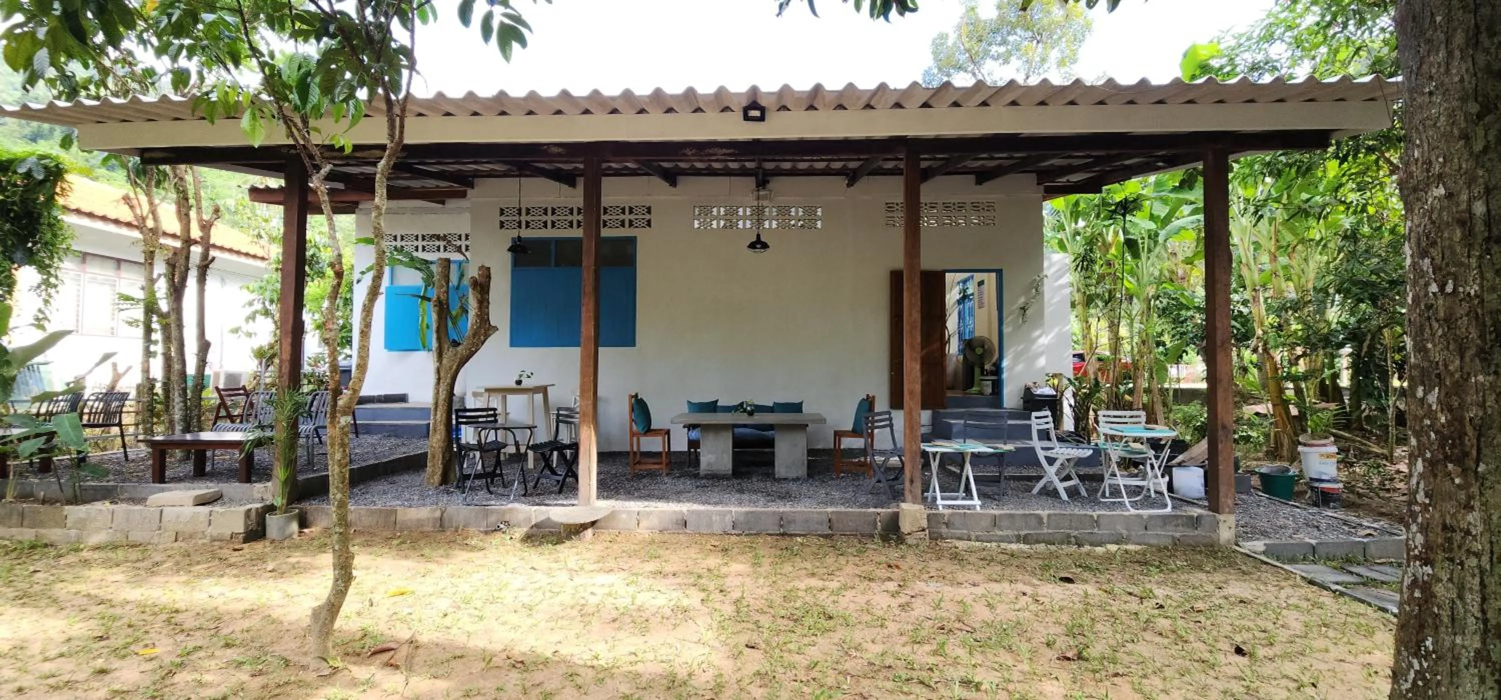 Day in Baan Hinlad Home and Hostel