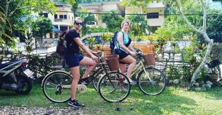 Facade/entrance in Baan Hinlad Home and Hostel