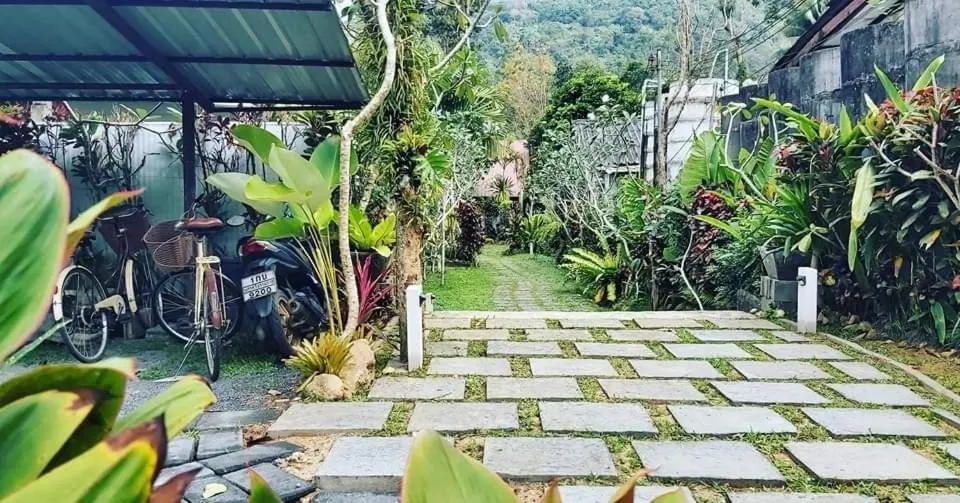 Day in Baan Hinlad Home and Hostel