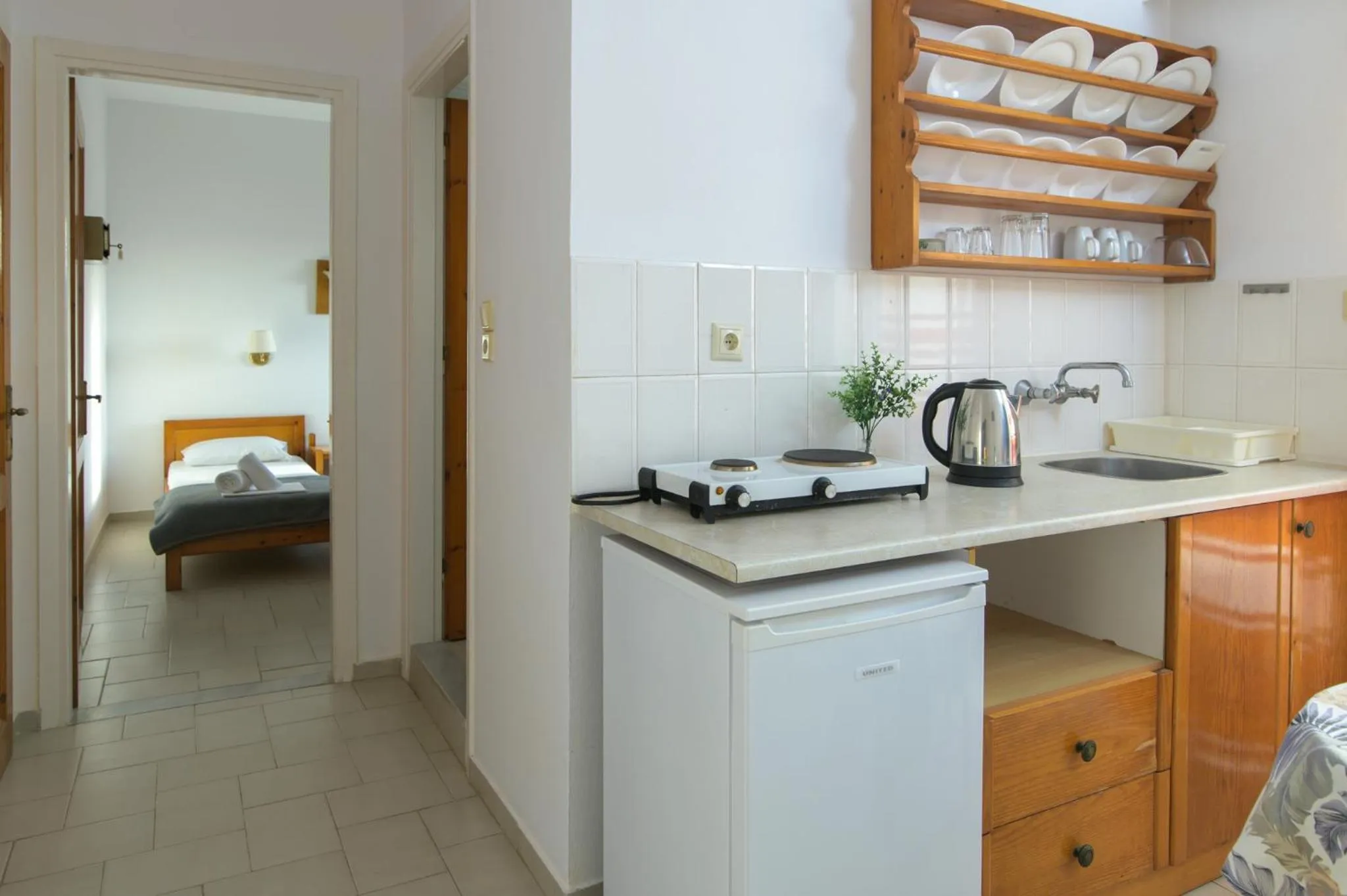 Coffee/tea facilities in Haris Apartments