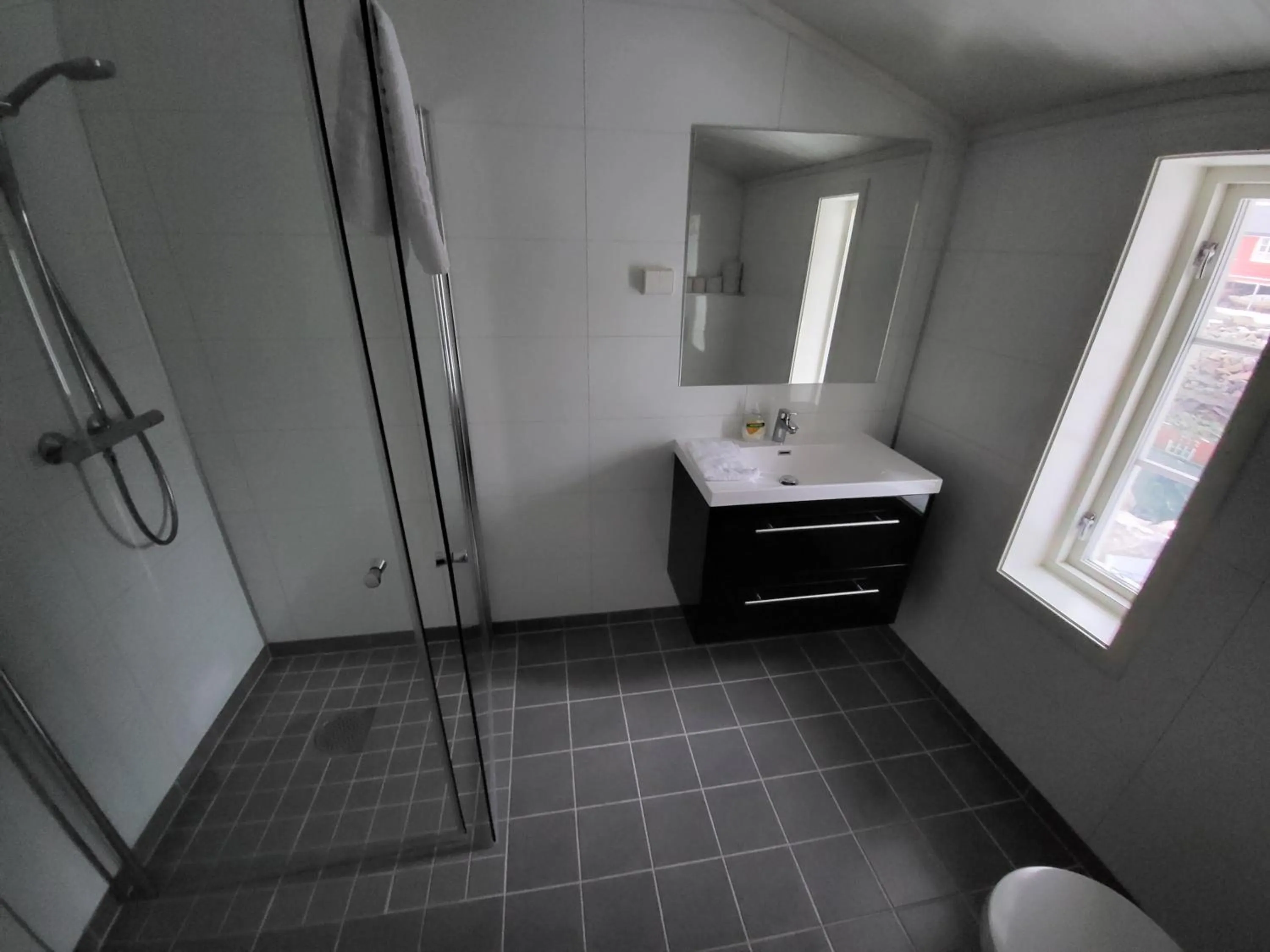 Bathroom in Å Rorbuer - by Classic Norway Hotels