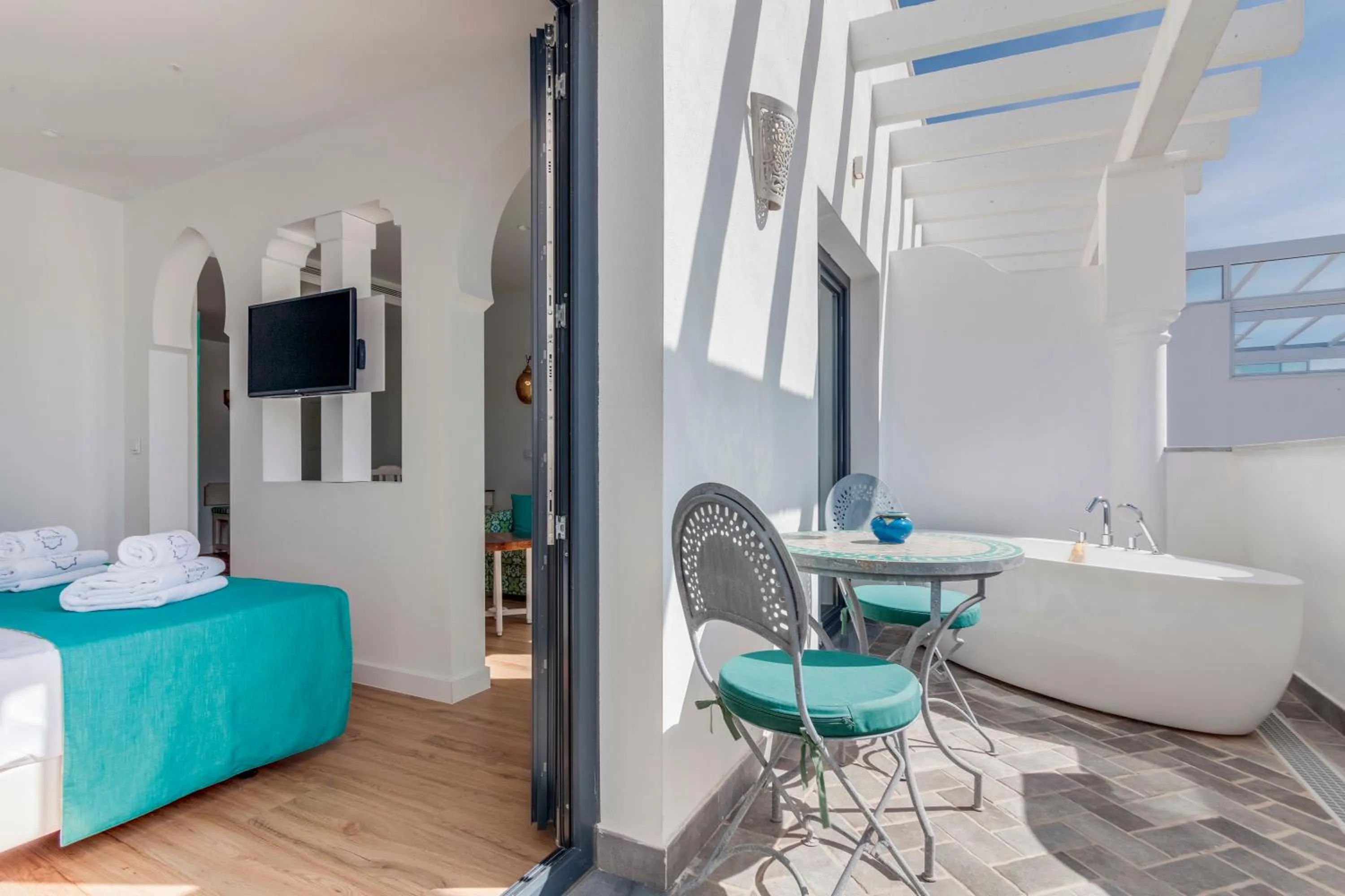 Living room, Bed in La Residencia Puerto Hotel & Spa