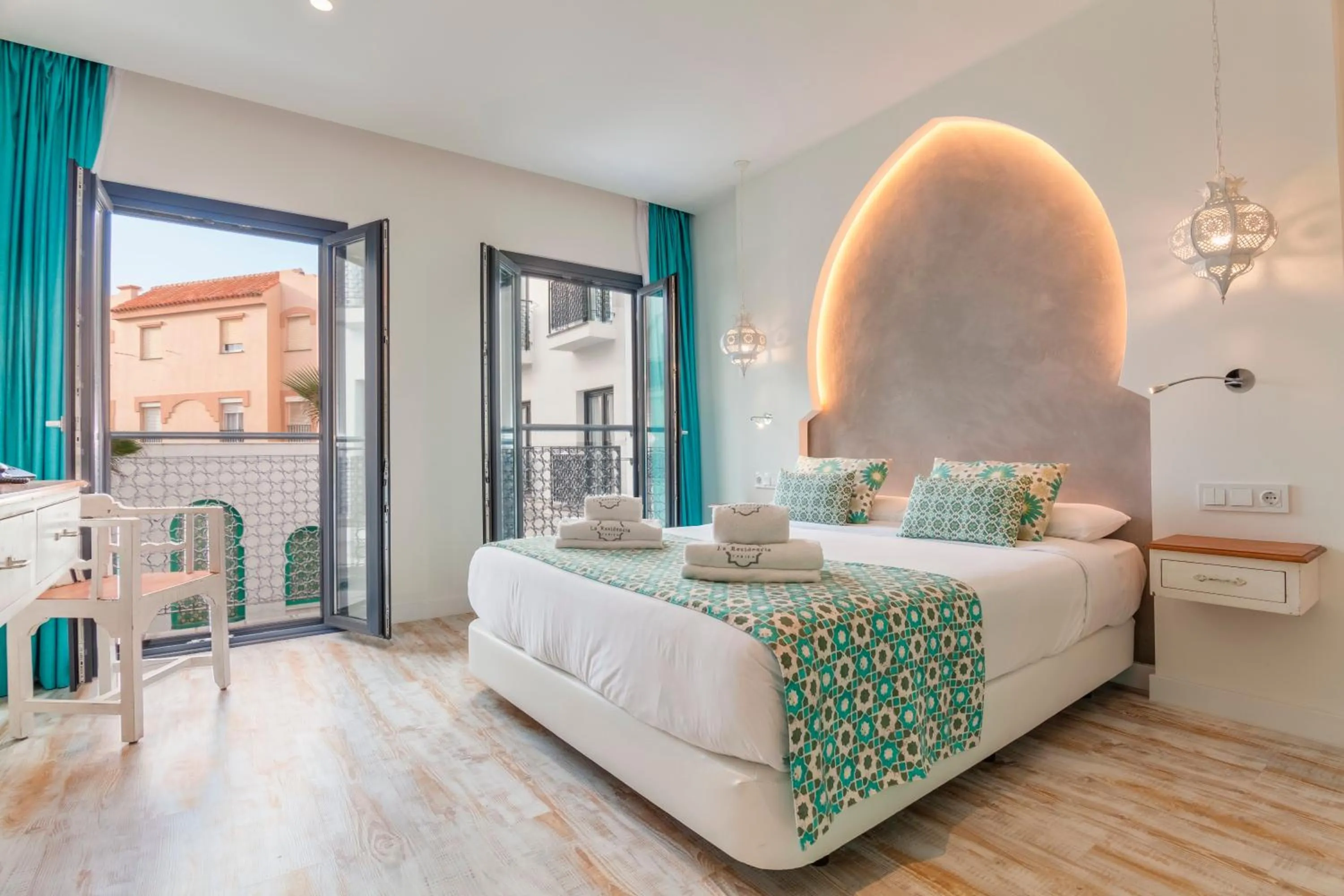 Patio, Bed in La Residencia Puerto Hotel & Spa