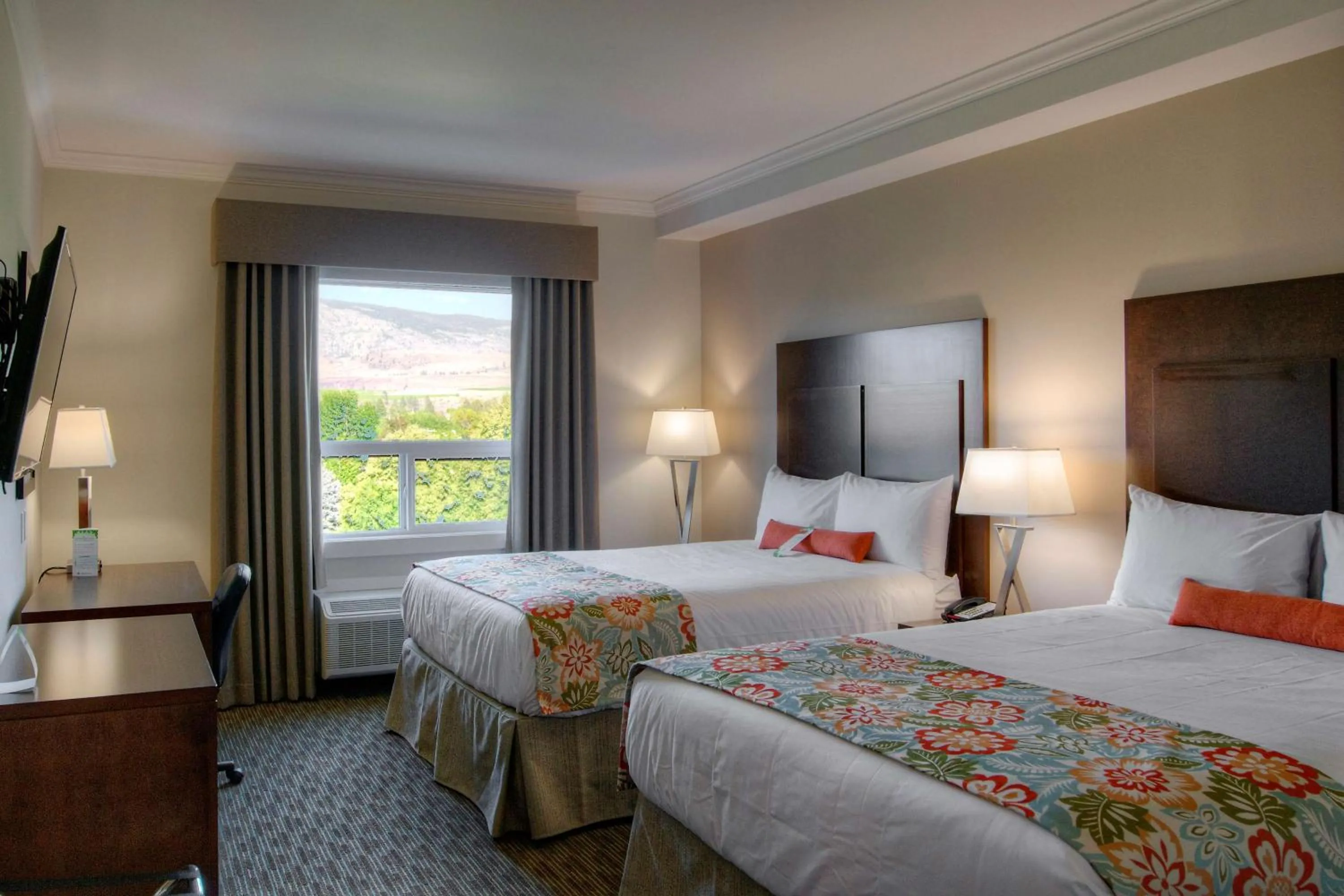 Bedroom, Bed in Coast Oliver Hotel