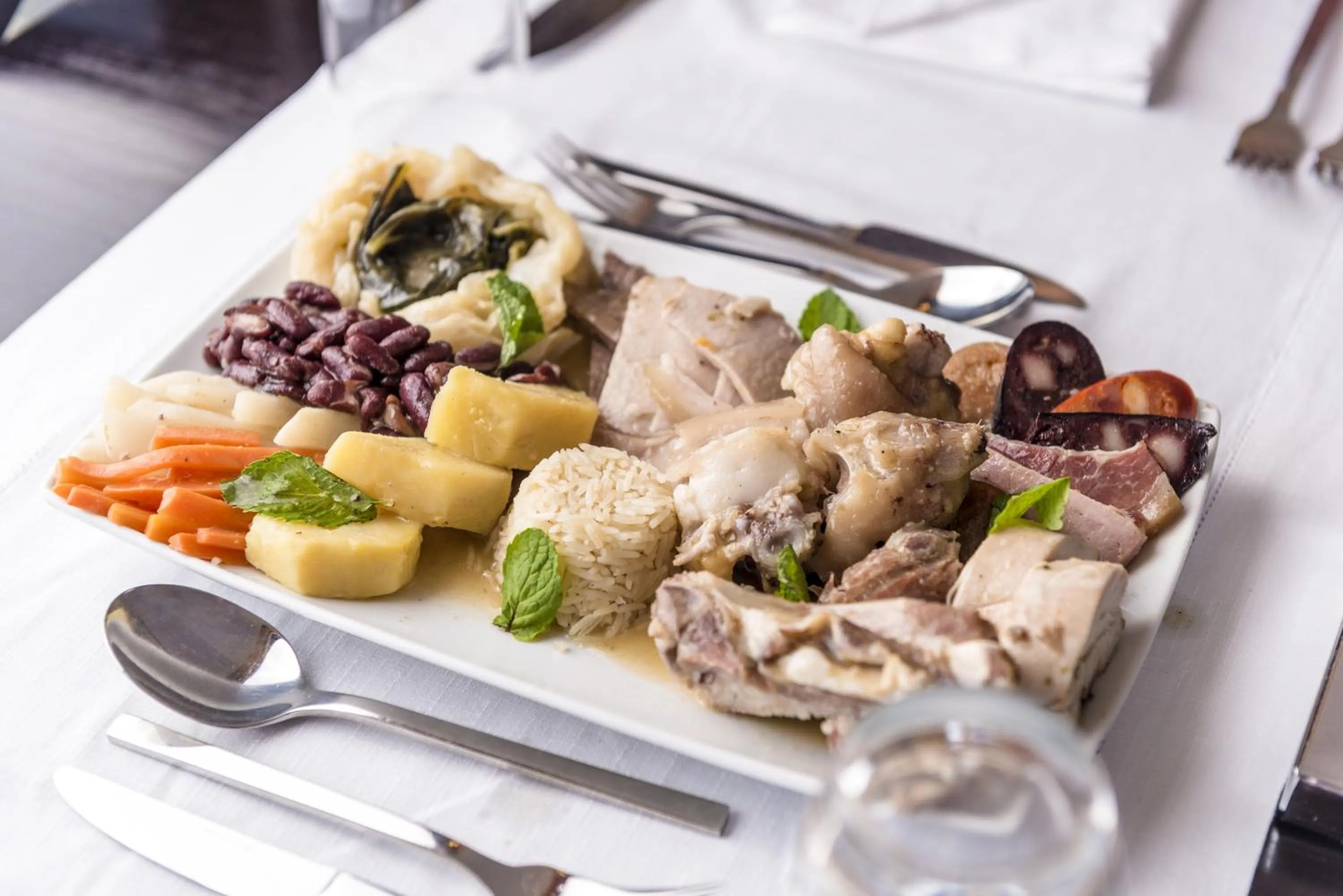 Restaurant/places to eat in Hotel Baia