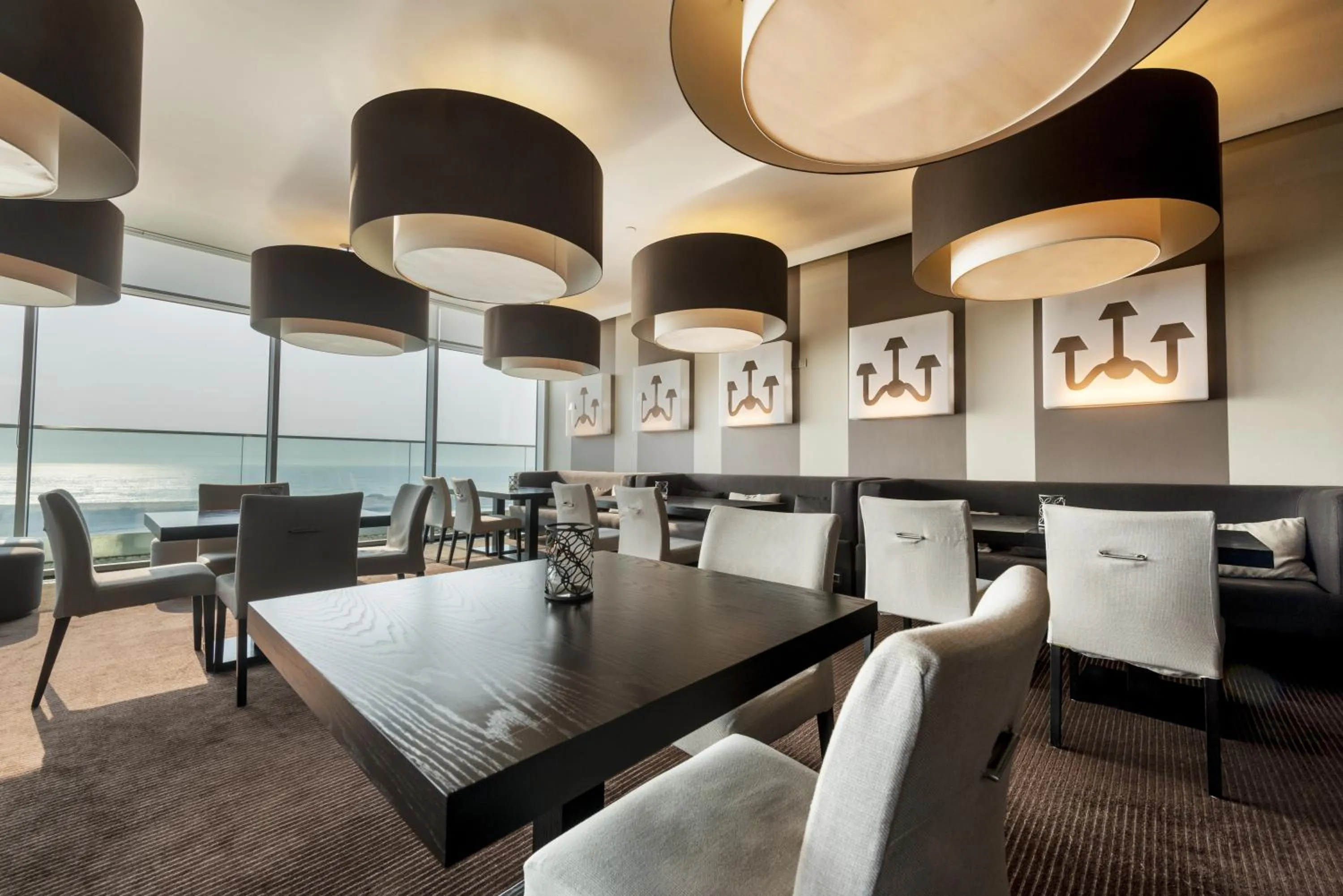 Restaurant/places to eat in Hotel Baia