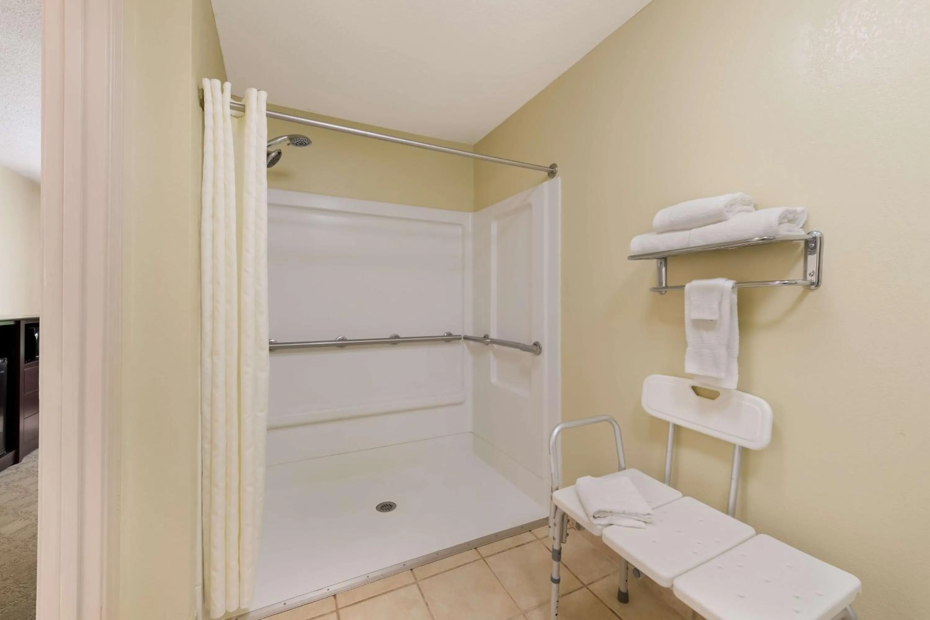 Bathroom in The Lodge at Banner Elk