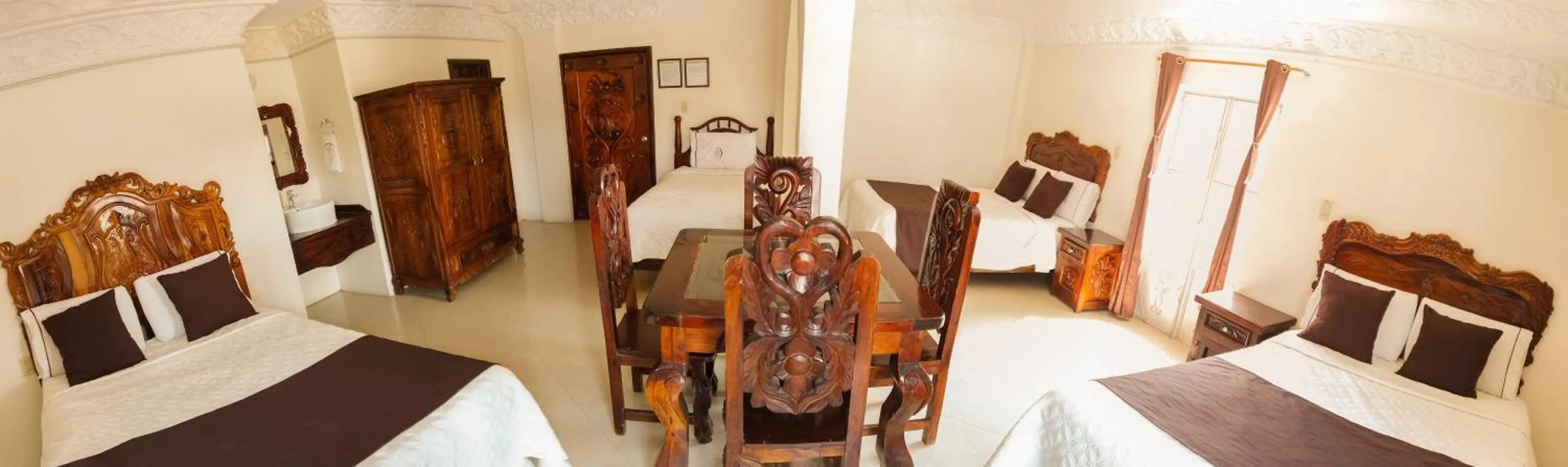 Bed in Hotel Royal Puebla