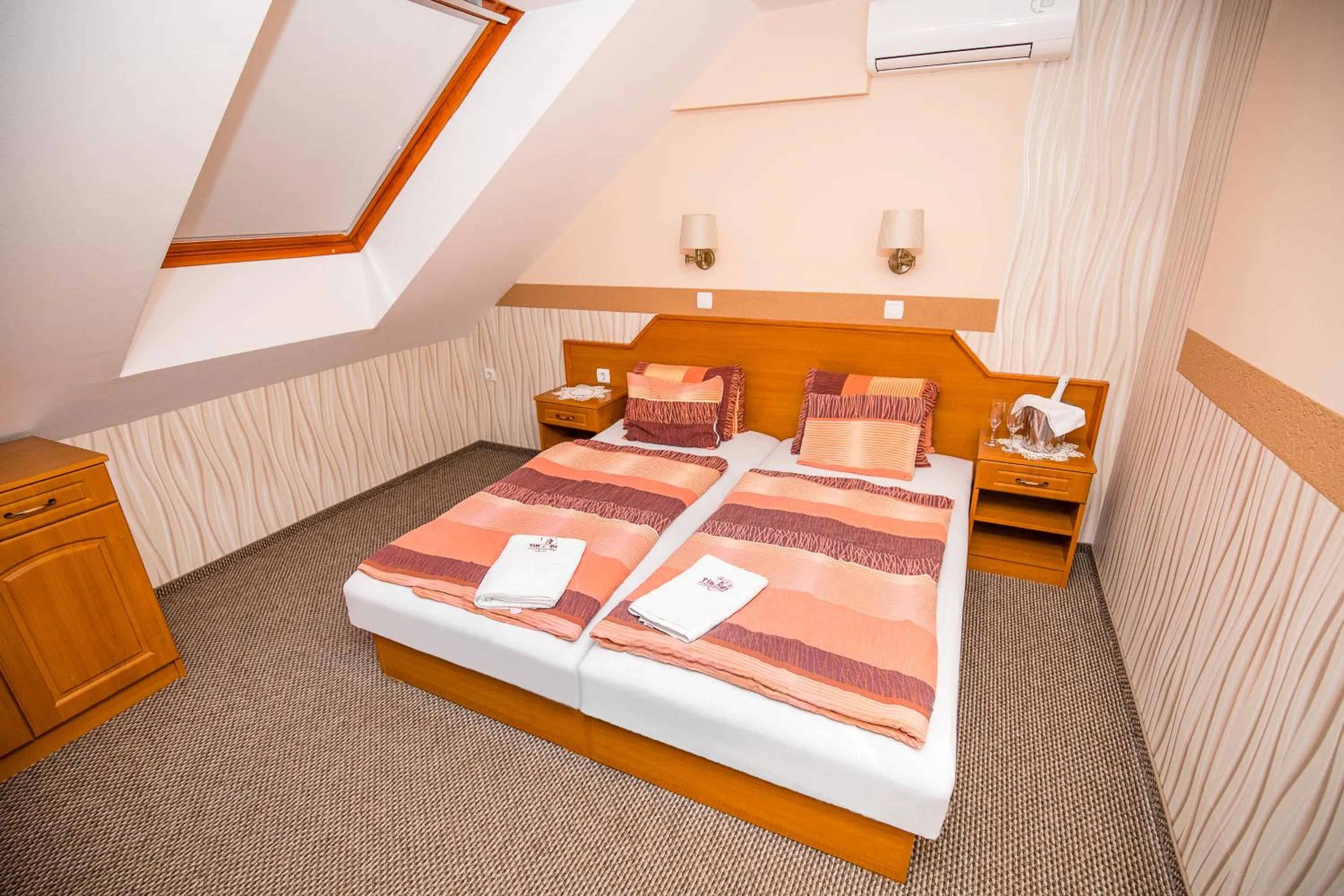 Bed in Tinódi Fogadó