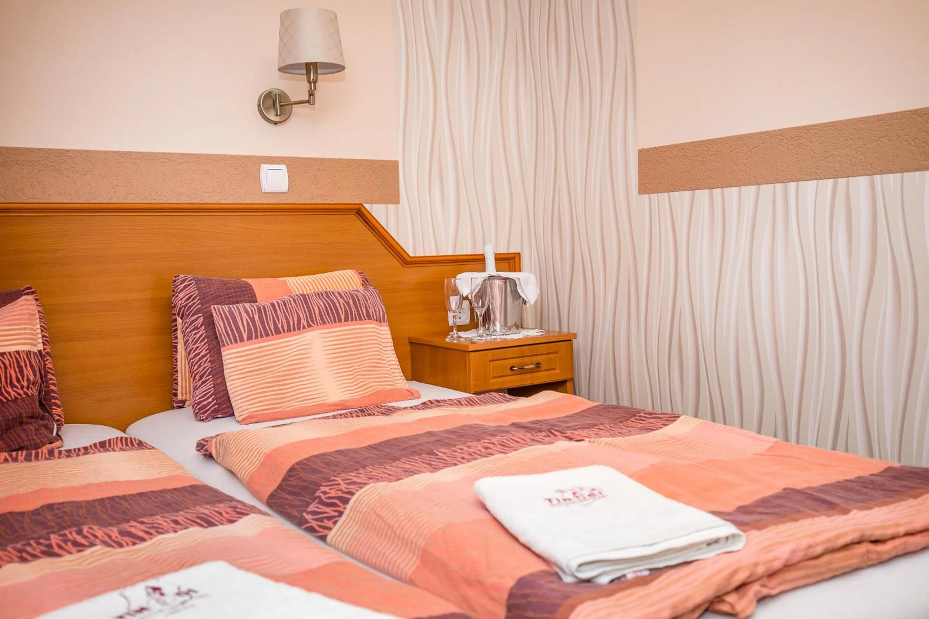 Bed in Tinódi Fogadó