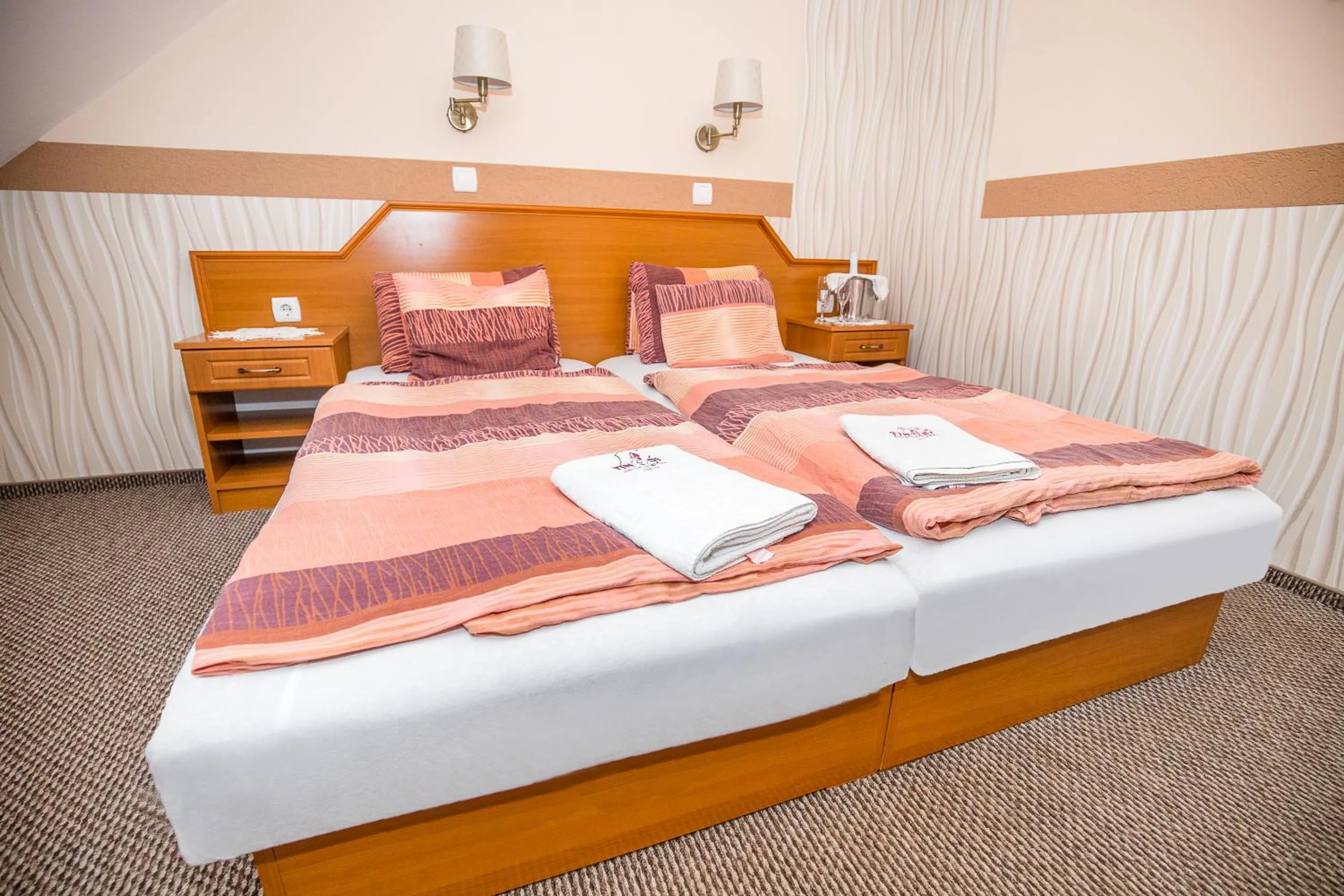 Bed in Tinódi Fogadó