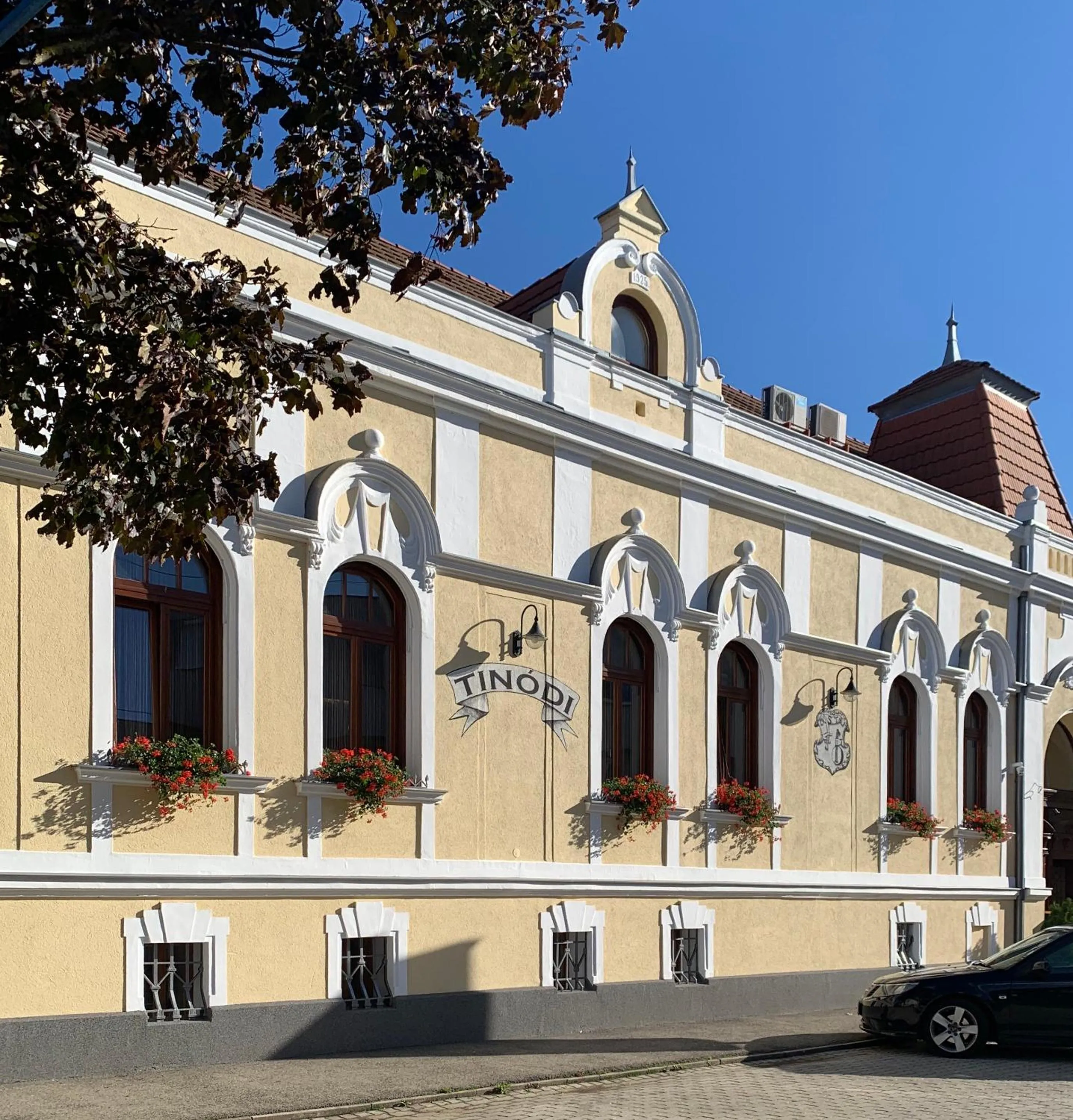 Property building in Tinódi Fogadó