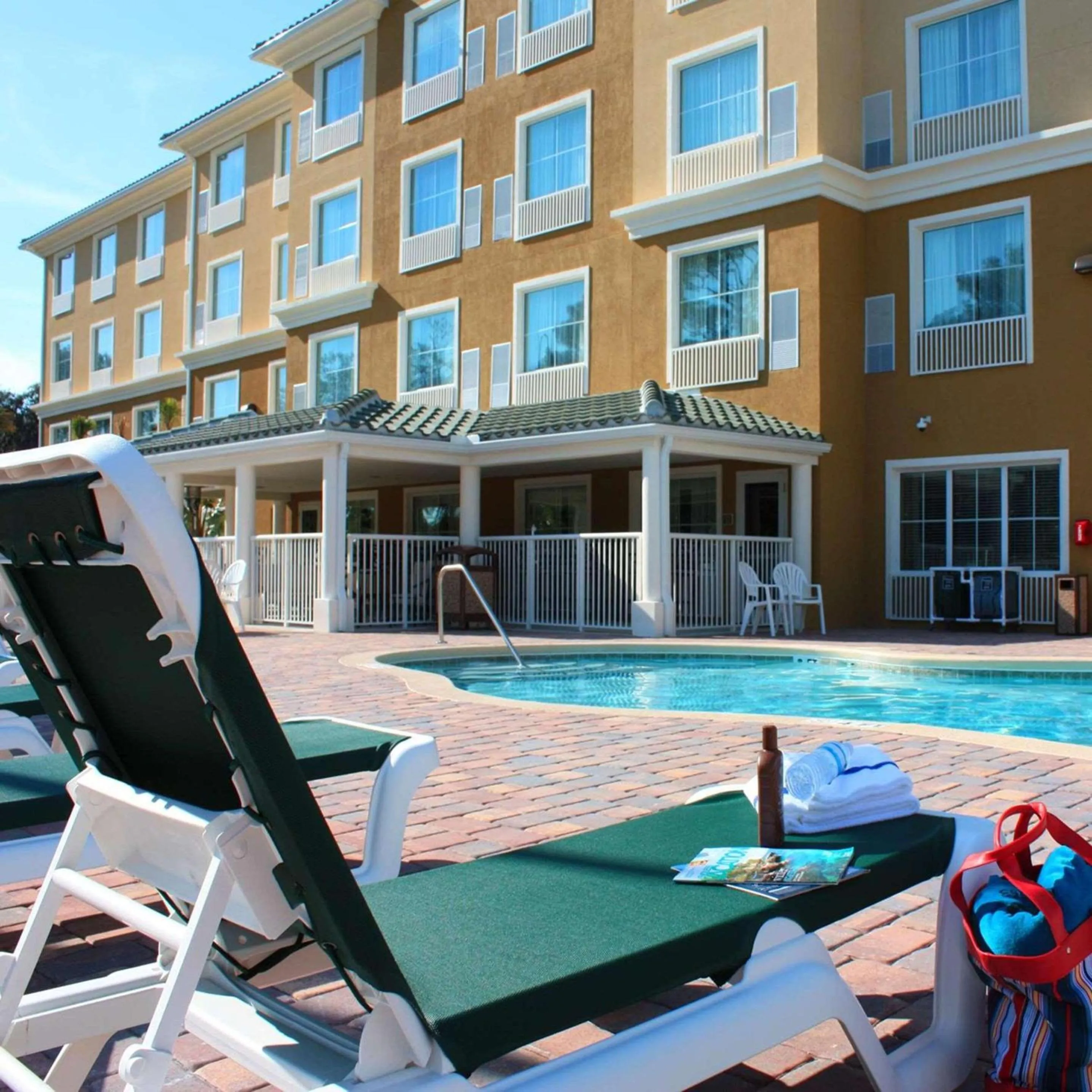 Swimming pool in Country Inn & Suites by Radisson, Port Orange-Daytona, FL