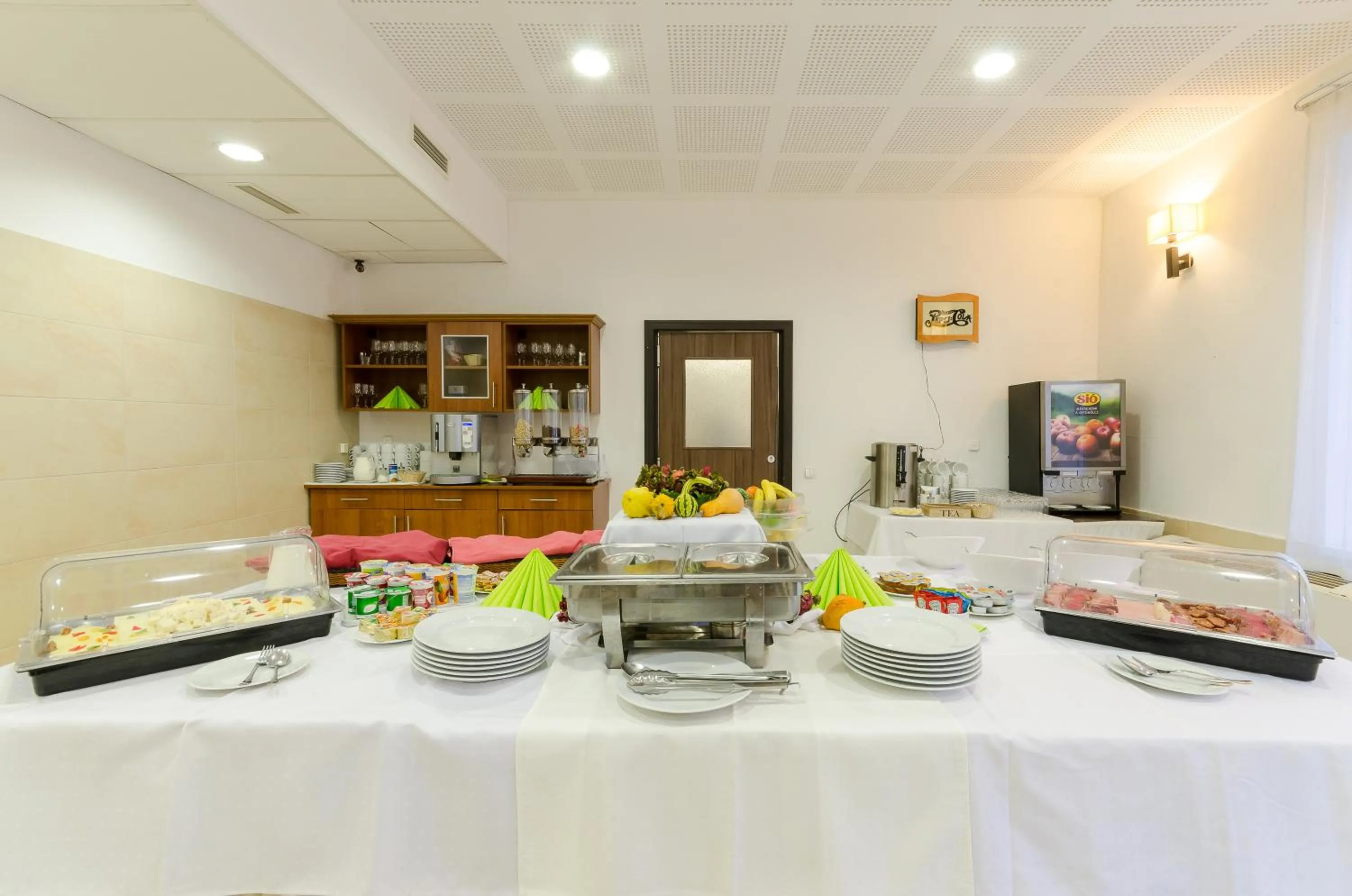 Buffet breakfast in Hotel Kelep