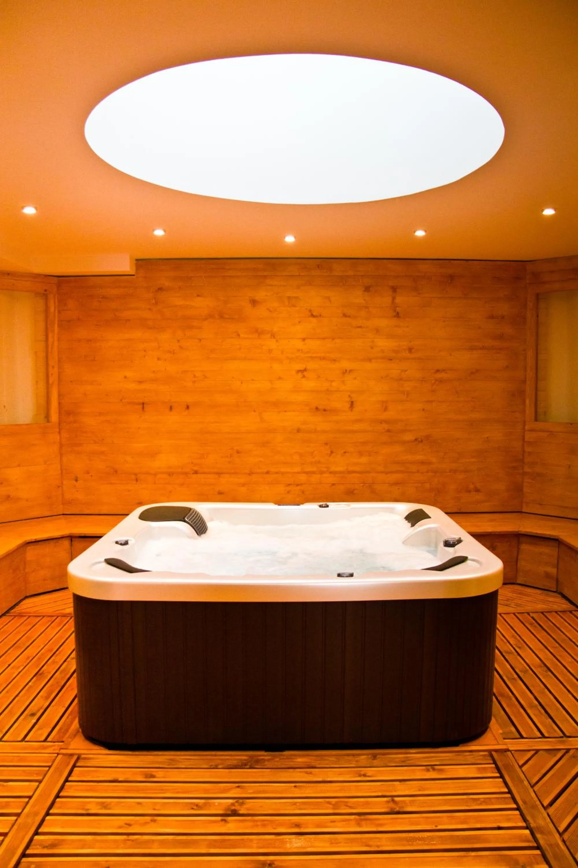 Hot Tub in Hotel Kelep