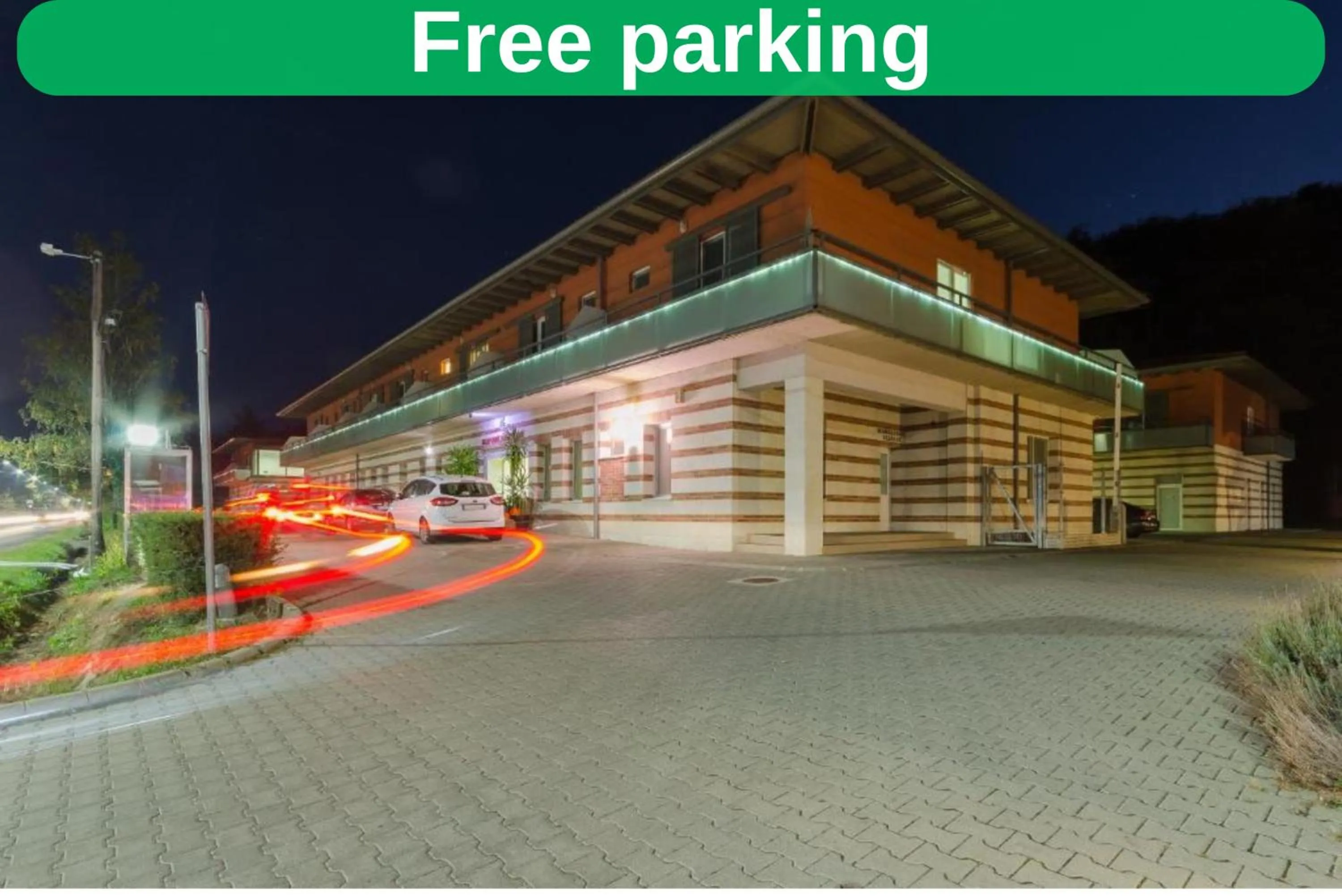 Parking in Hotel Kelep