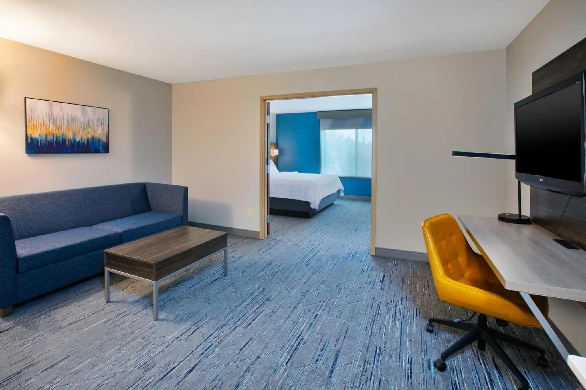 Photo of the whole room, Bed in Holiday Inn Express & Suites Sioux Falls Southwest by IHG