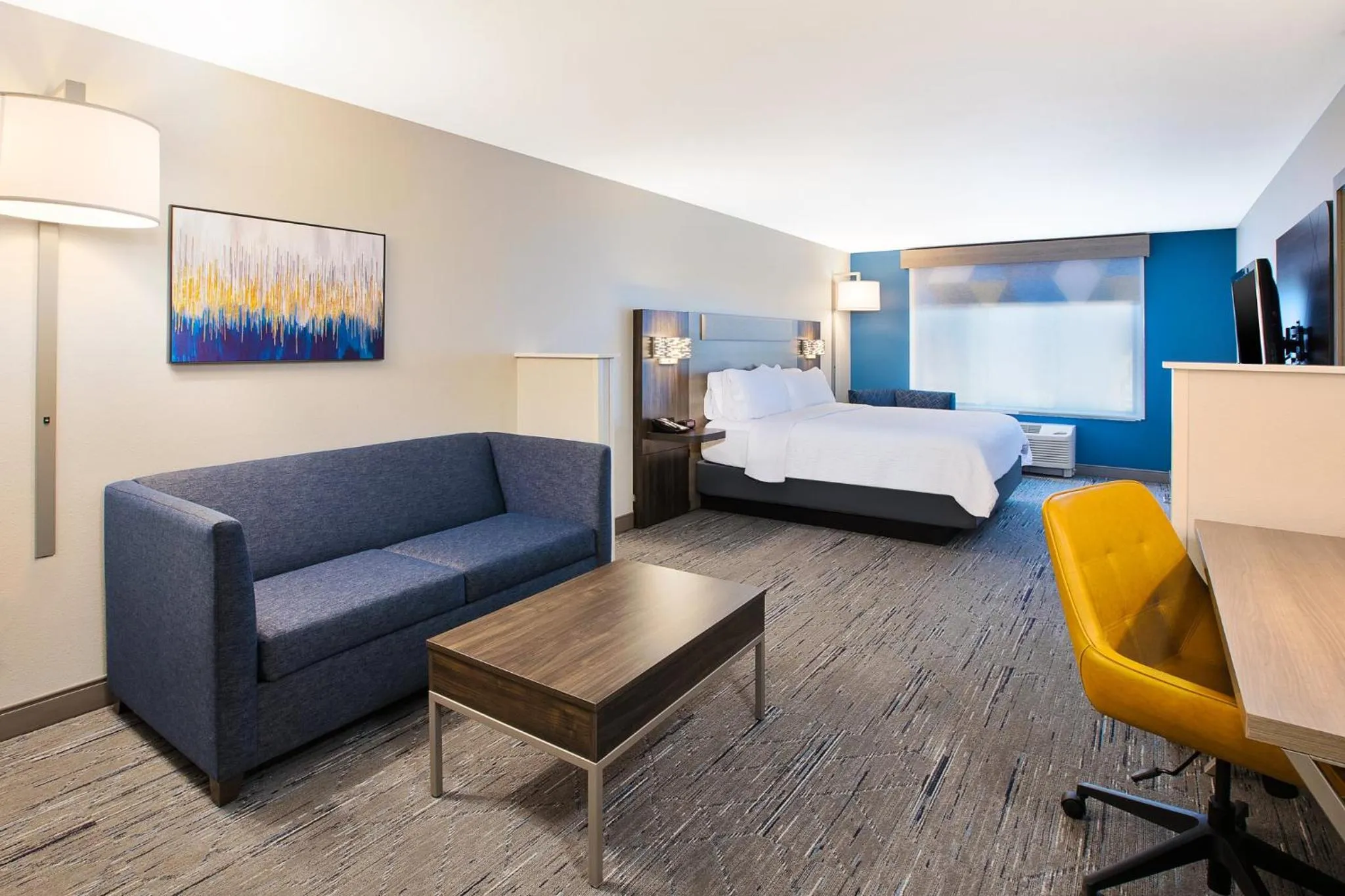 Photo of the whole room, Bed in Holiday Inn Express & Suites Sioux Falls Southwest by IHG