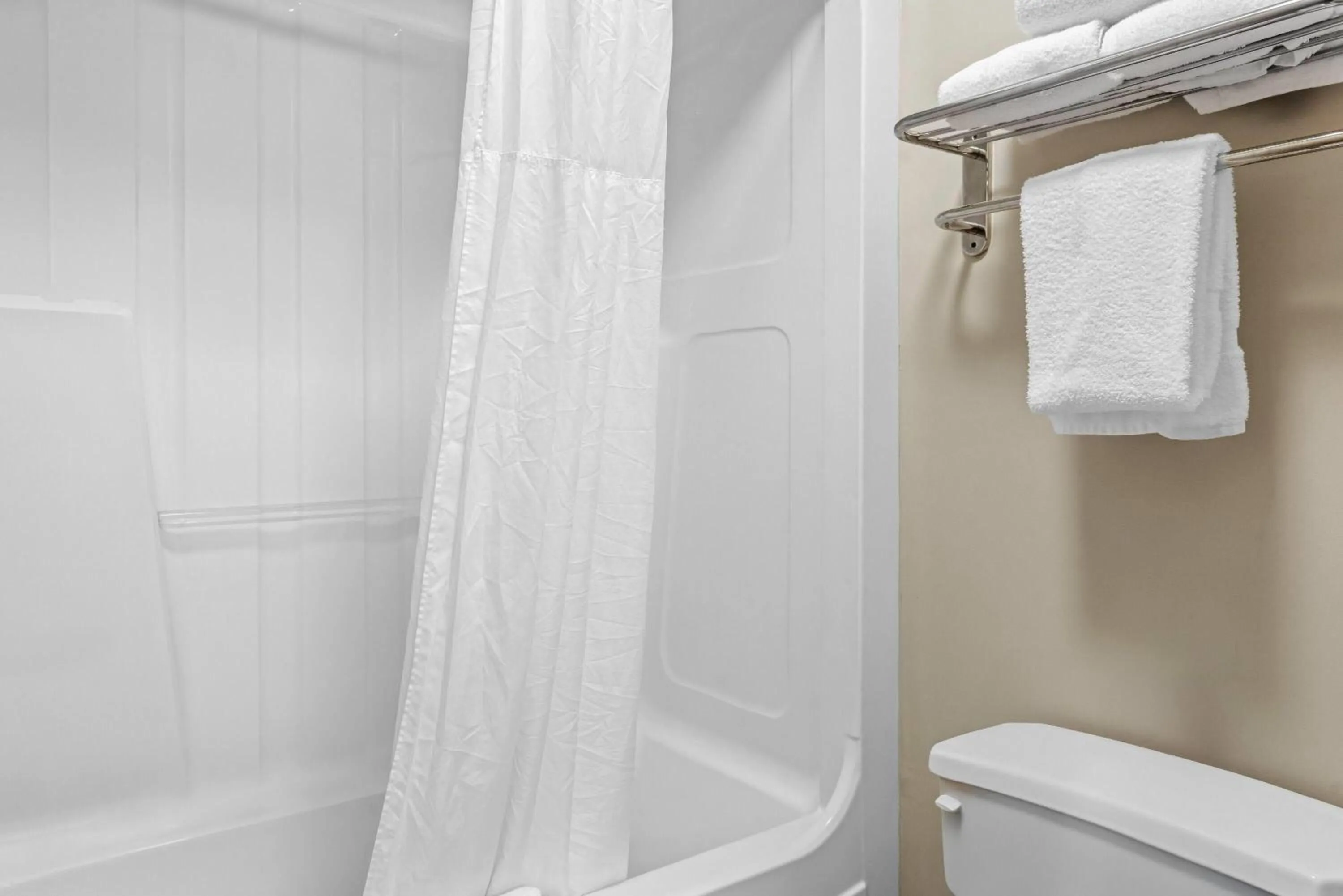 Bathroom in Super 8 by Wyndham Valdosta GA I-75