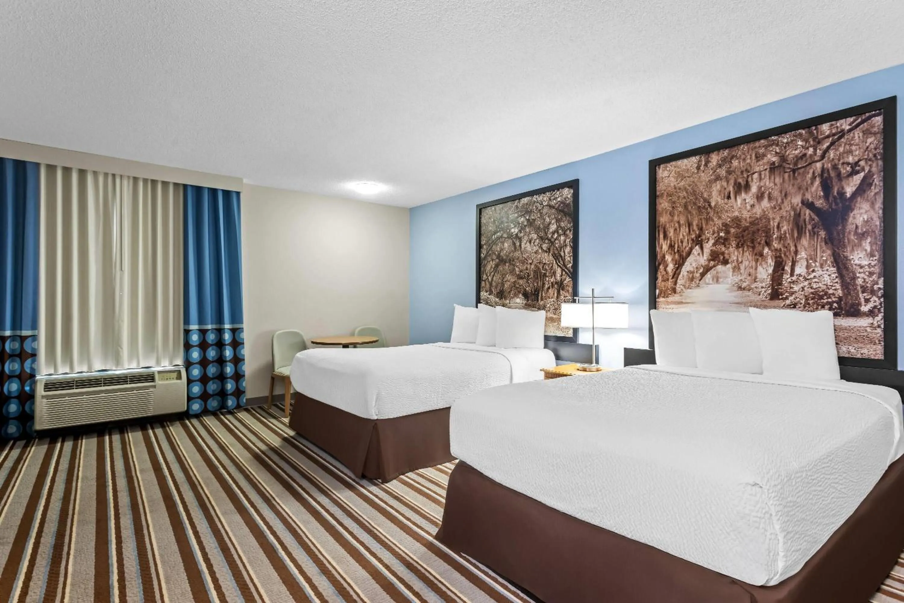 Bed in Super 8 by Wyndham Valdosta GA I-75