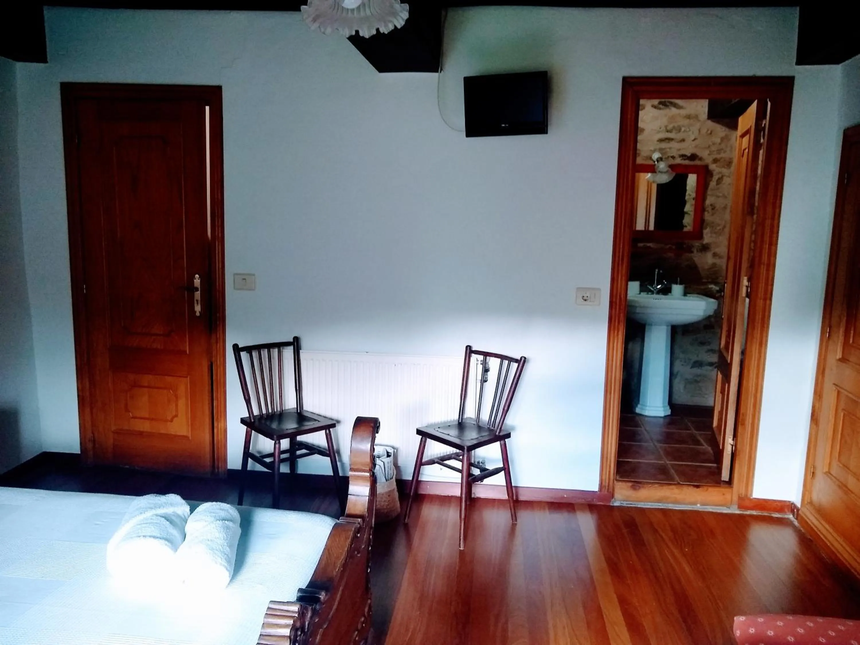 Bathroom in Casa Pacios by M de Santiago