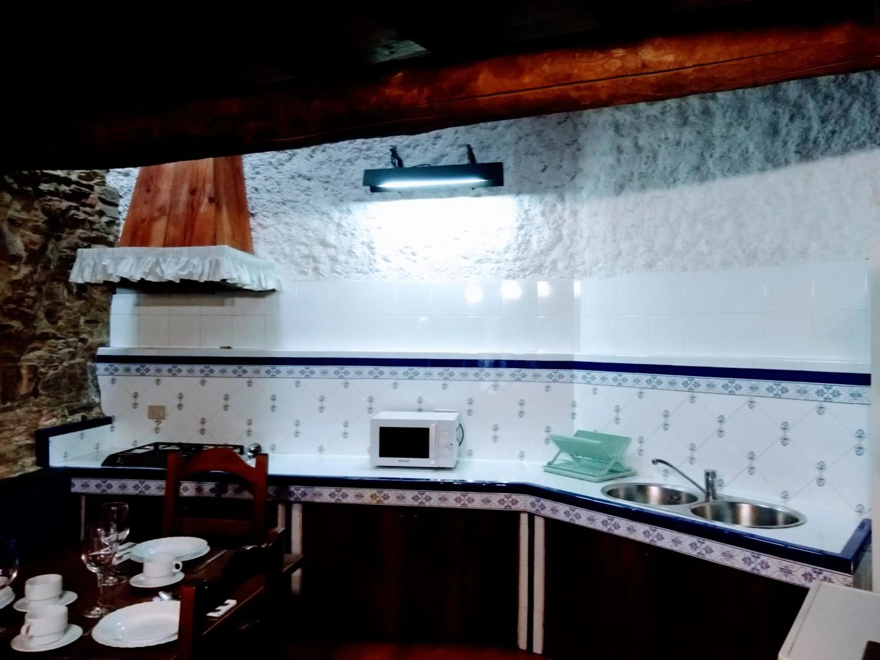 Kitchen or kitchenette in Casa Pacios by M de Santiago